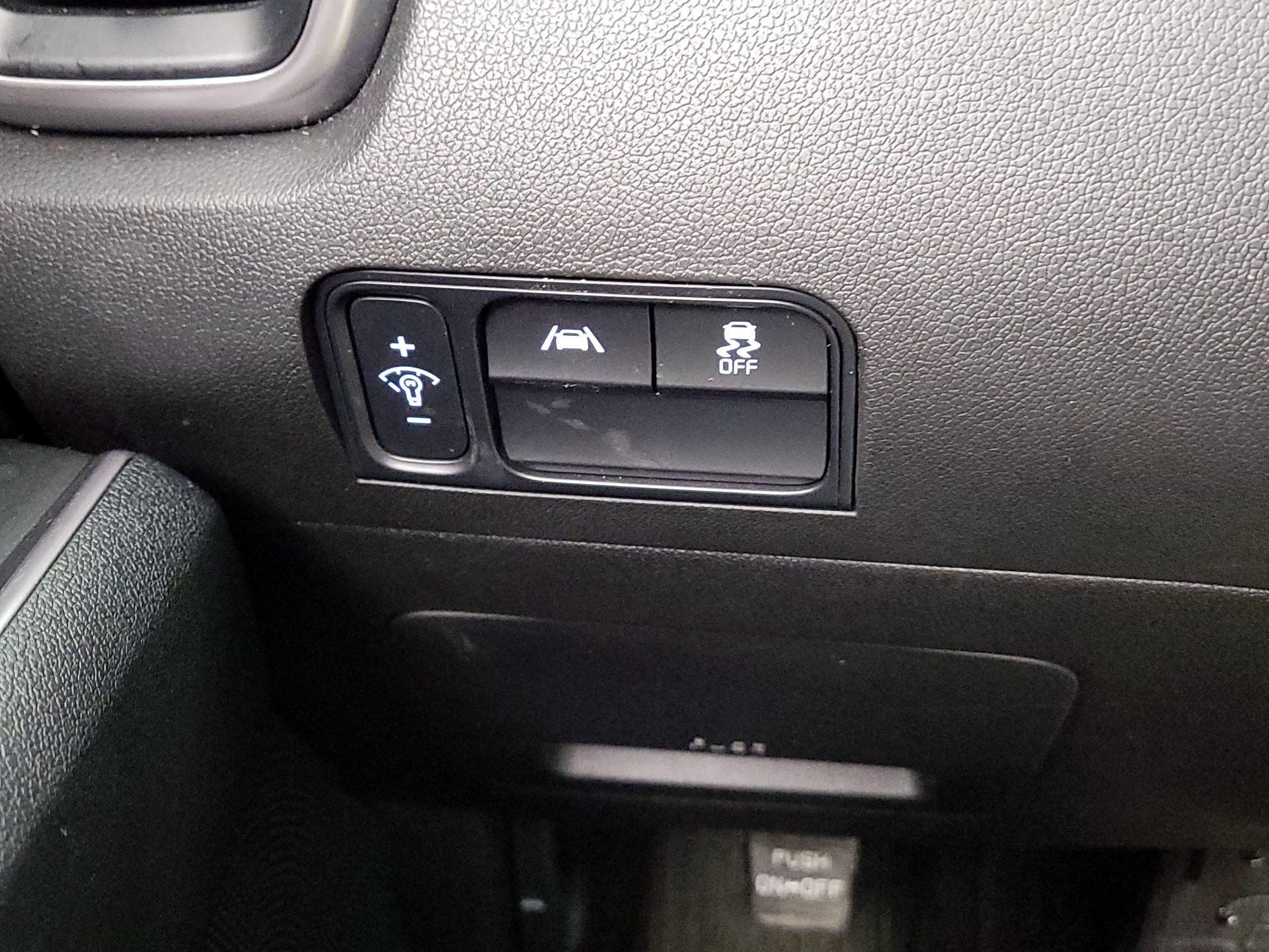 Thumbnail: 2022 Kia Sorento - 13