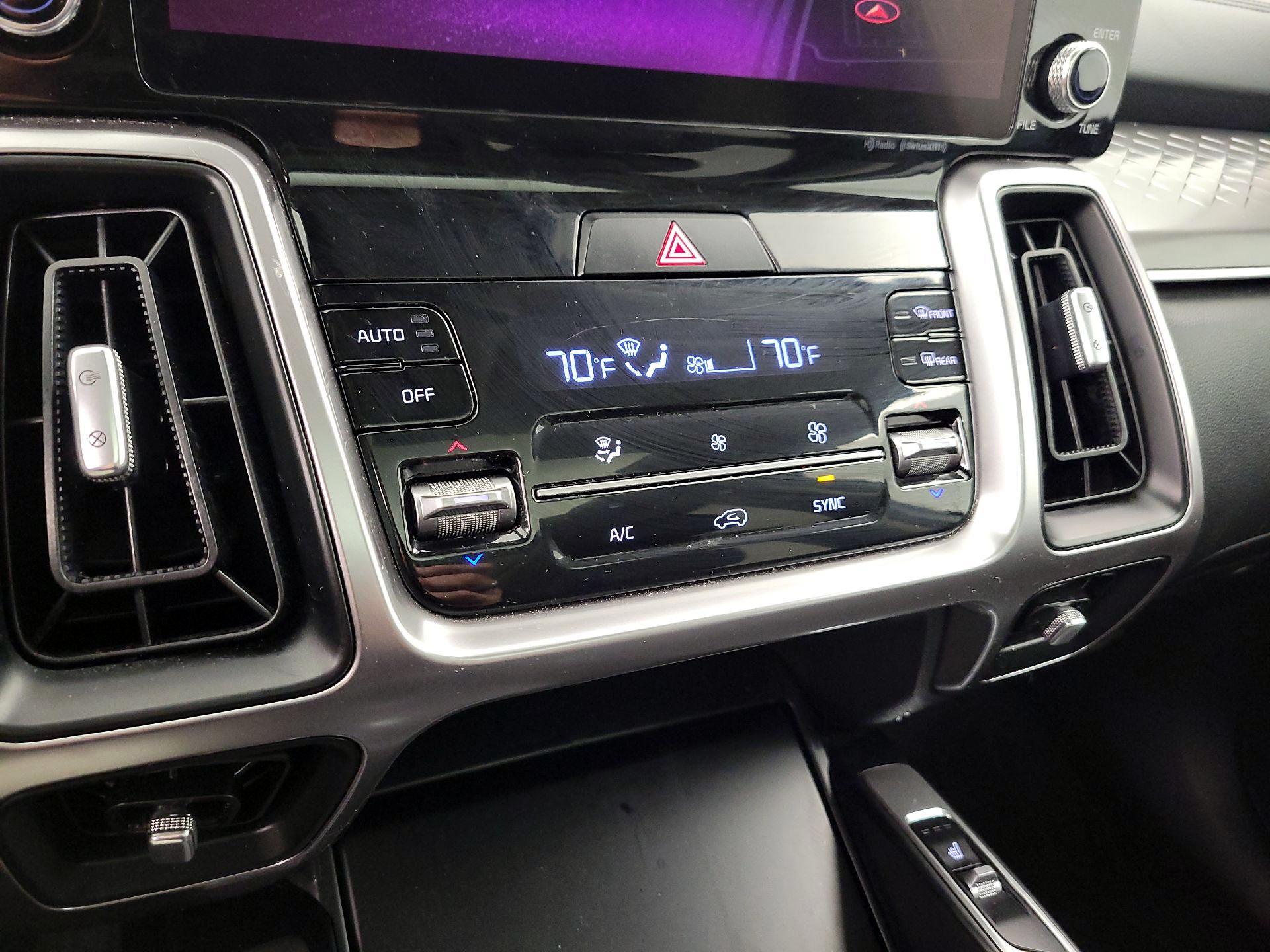 Thumbnail: 2022 Kia Sorento - 17