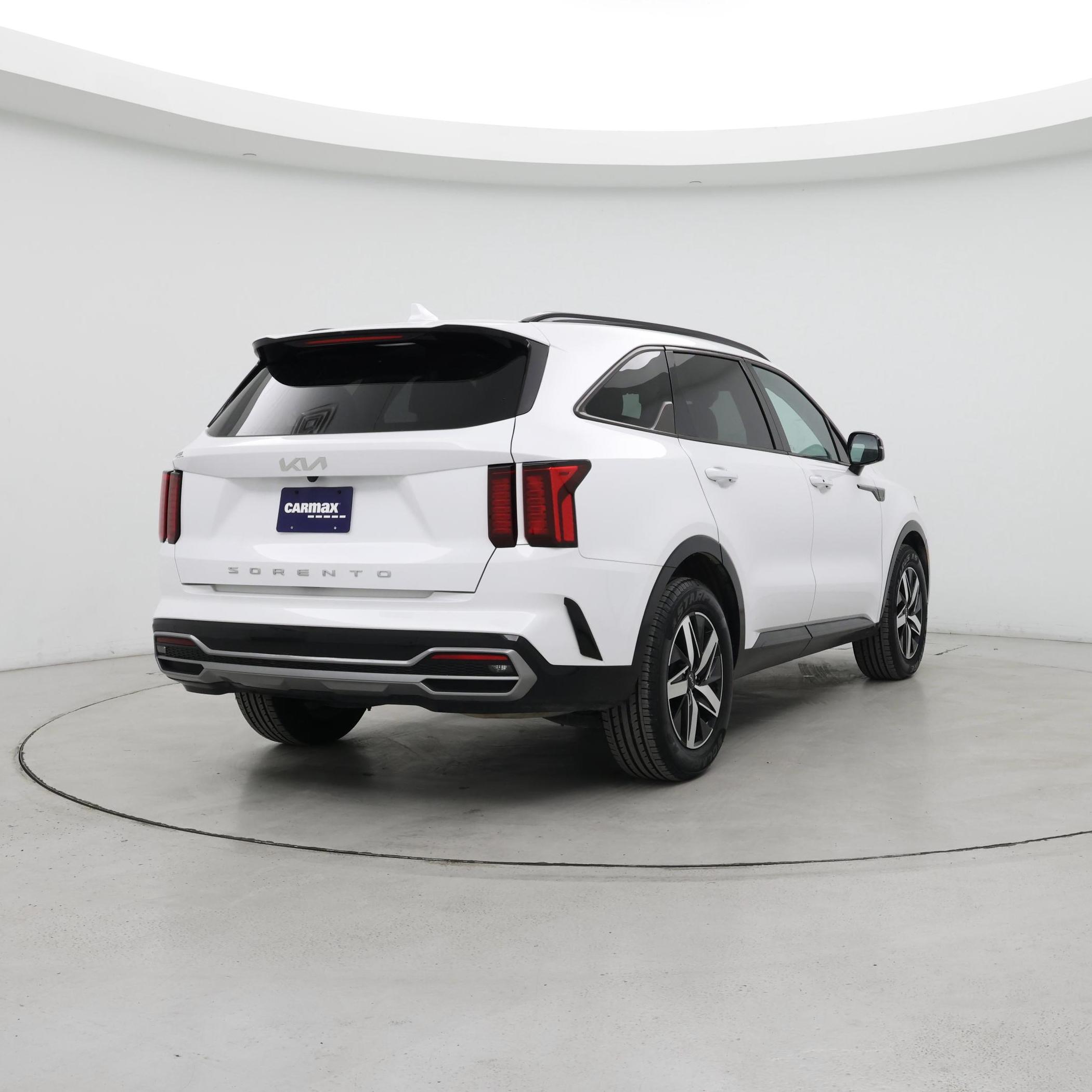 Thumbnail: 2022 Kia Sorento - 8