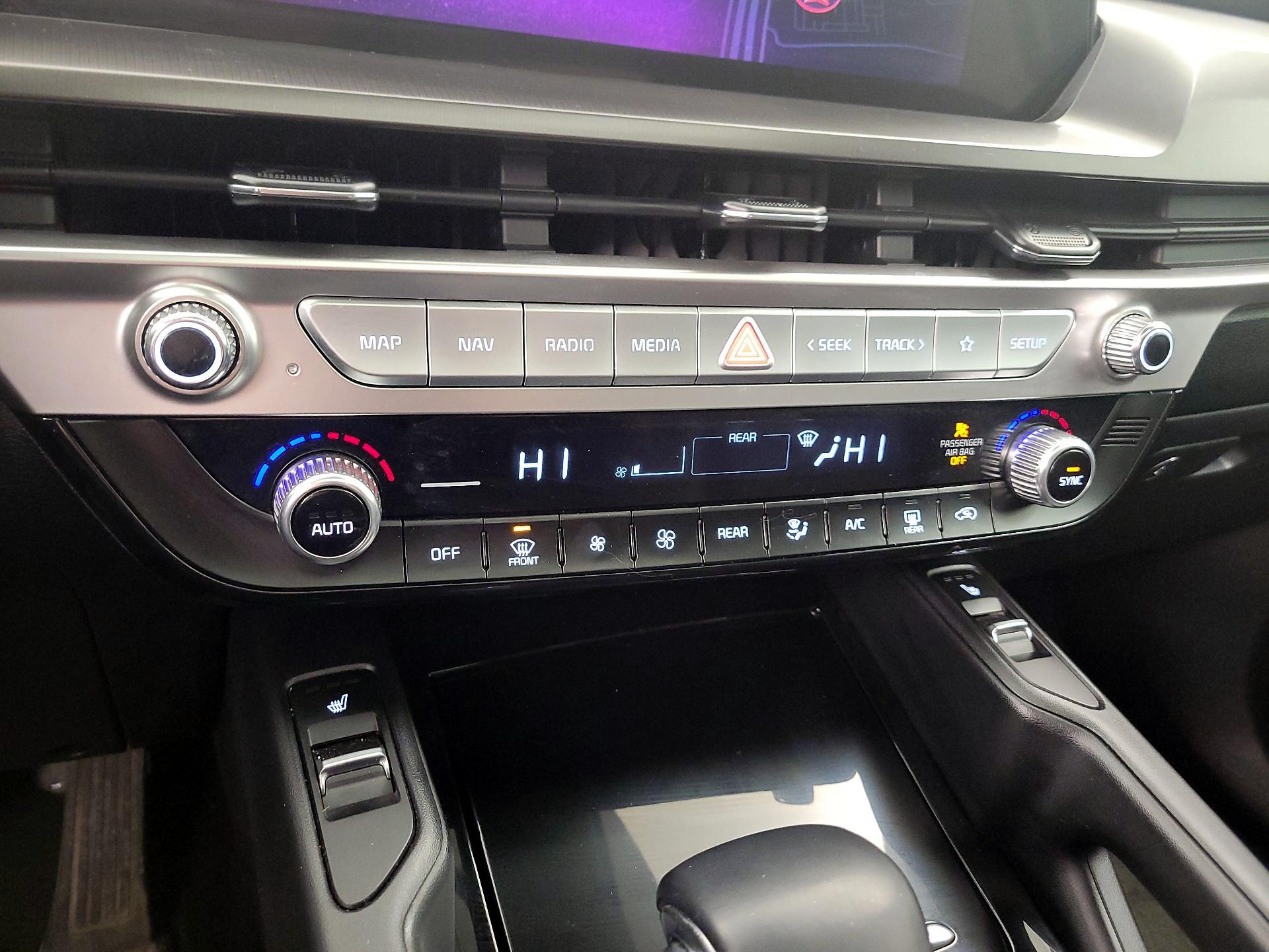 Thumbnail: 2023 Kia Telluride - 17