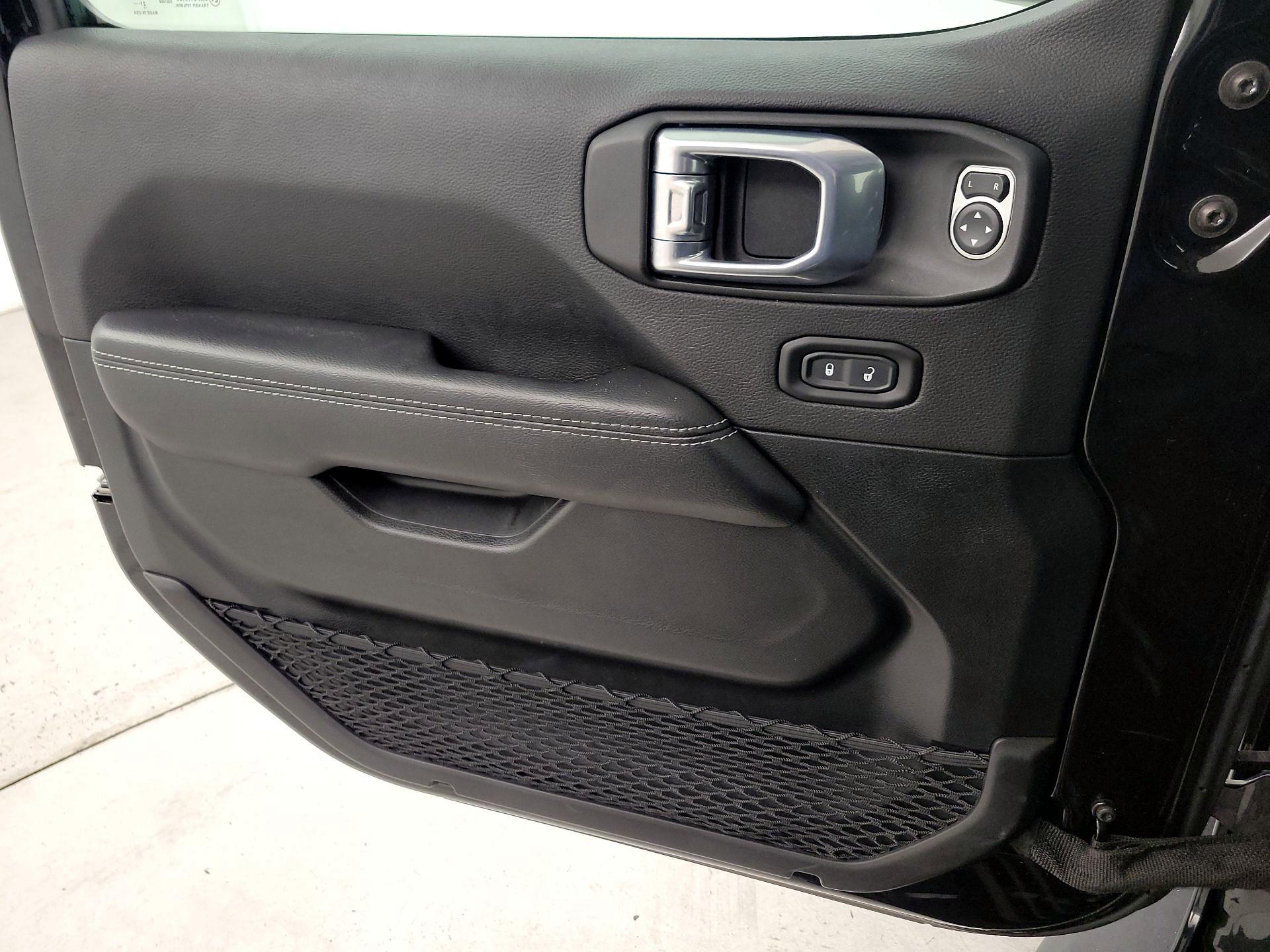 Thumbnail: 2021 Jeep Wrangler - 12