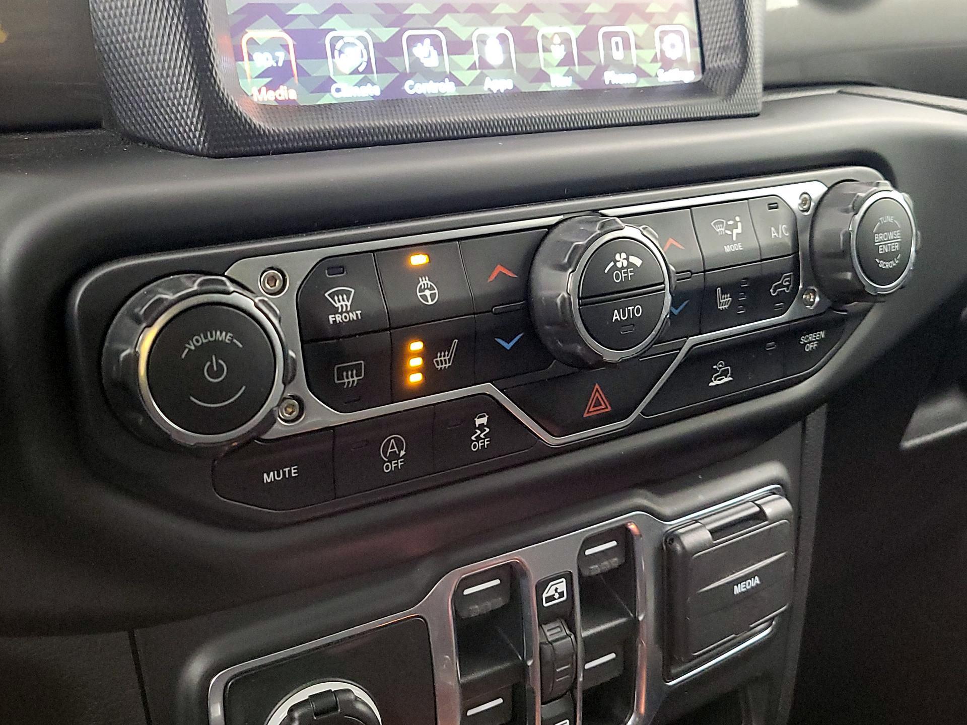 Thumbnail: 2021 Jeep Wrangler - 17