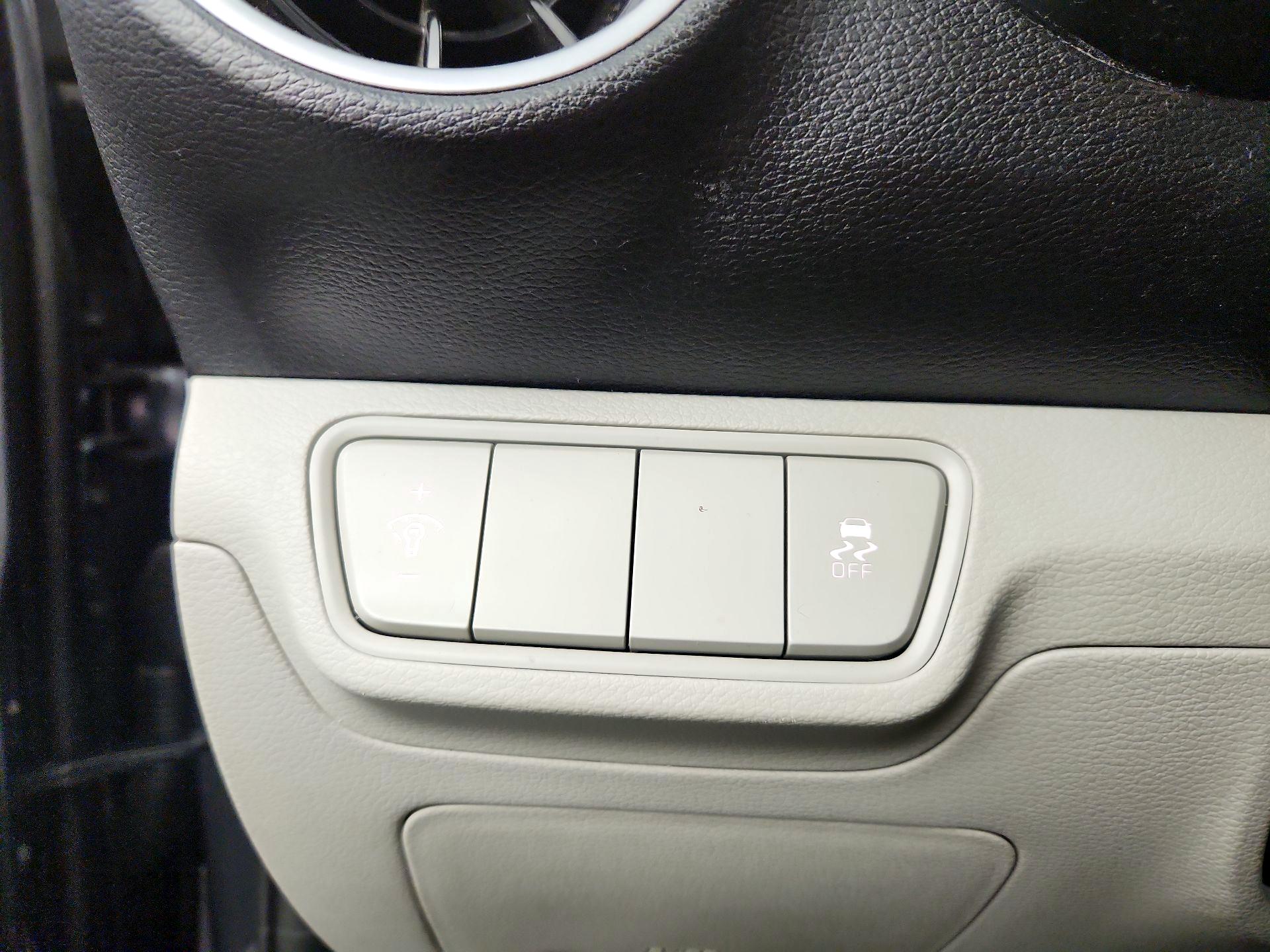 Thumbnail: 2022 Kia Forte - 13