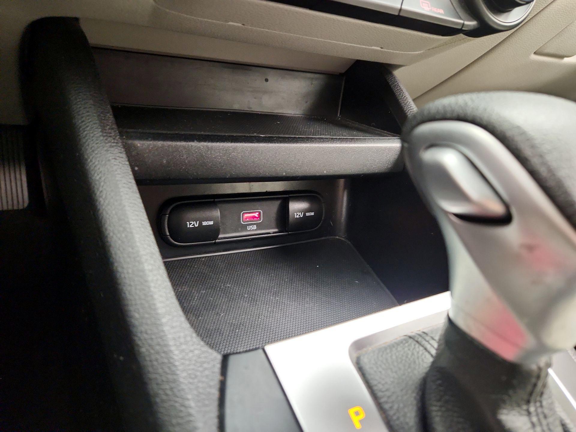 Thumbnail: 2022 Kia Forte - 18