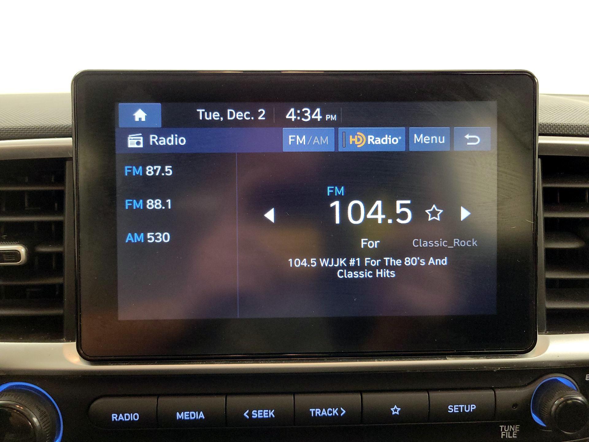 Thumbnail: 2023 Hyundai Venue - 15