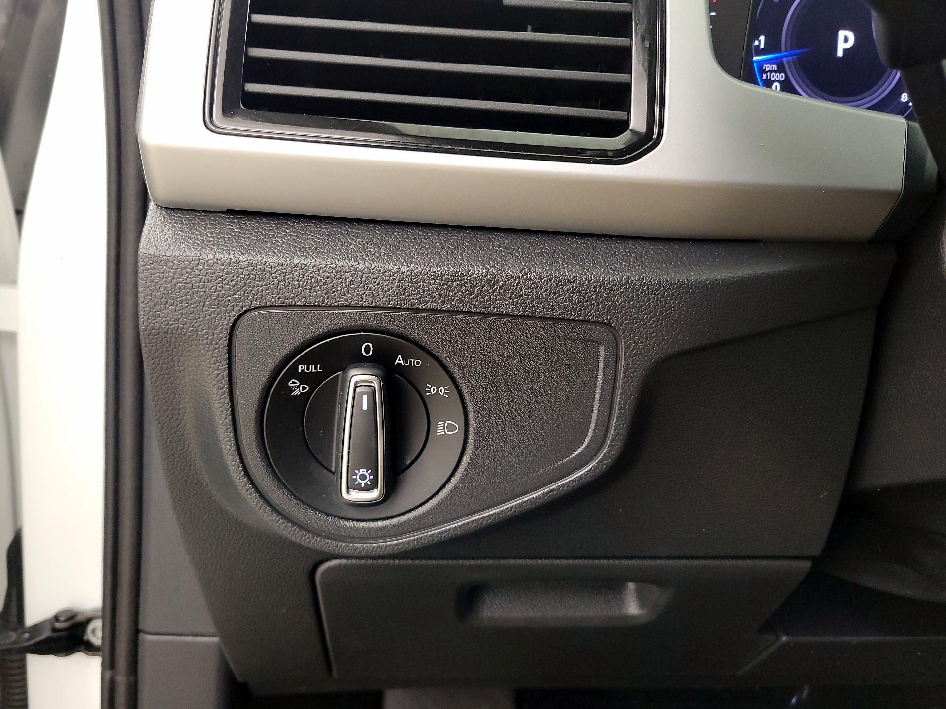 Thumbnail: 2023 Volkswagen Atlas - 13