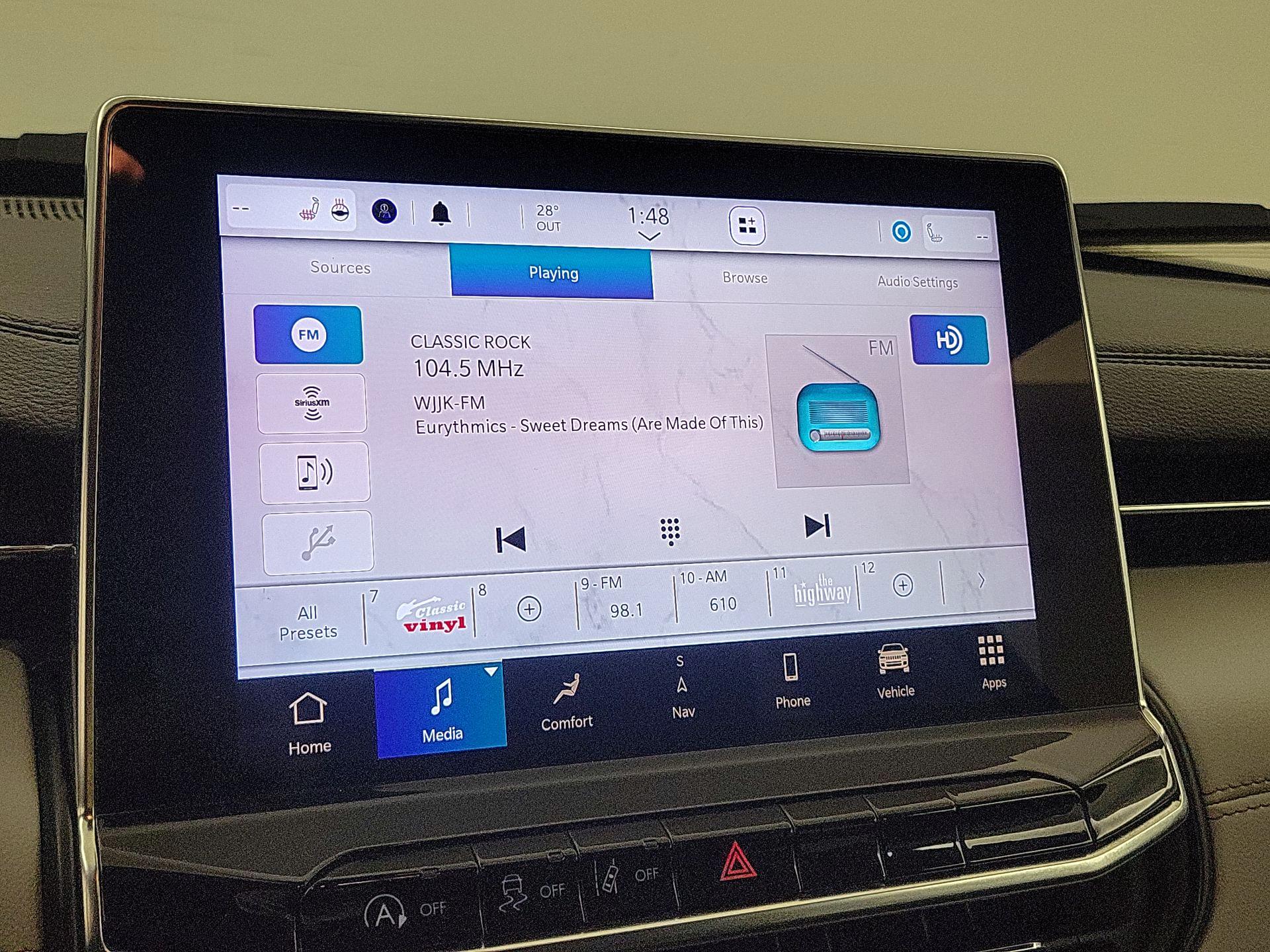 Thumbnail: 2022 Jeep Compass - 16