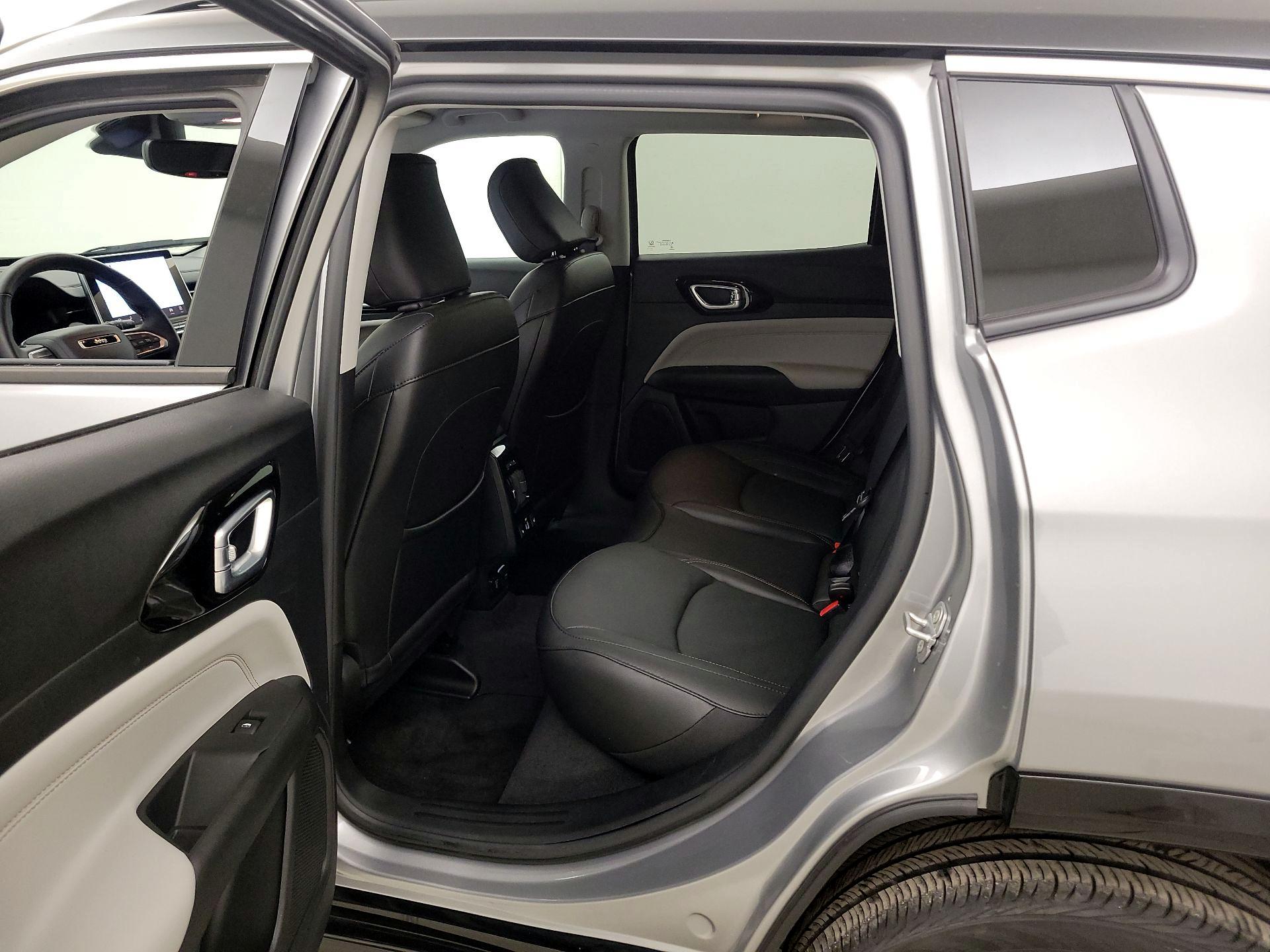 Thumbnail: 2022 Jeep Compass - 20