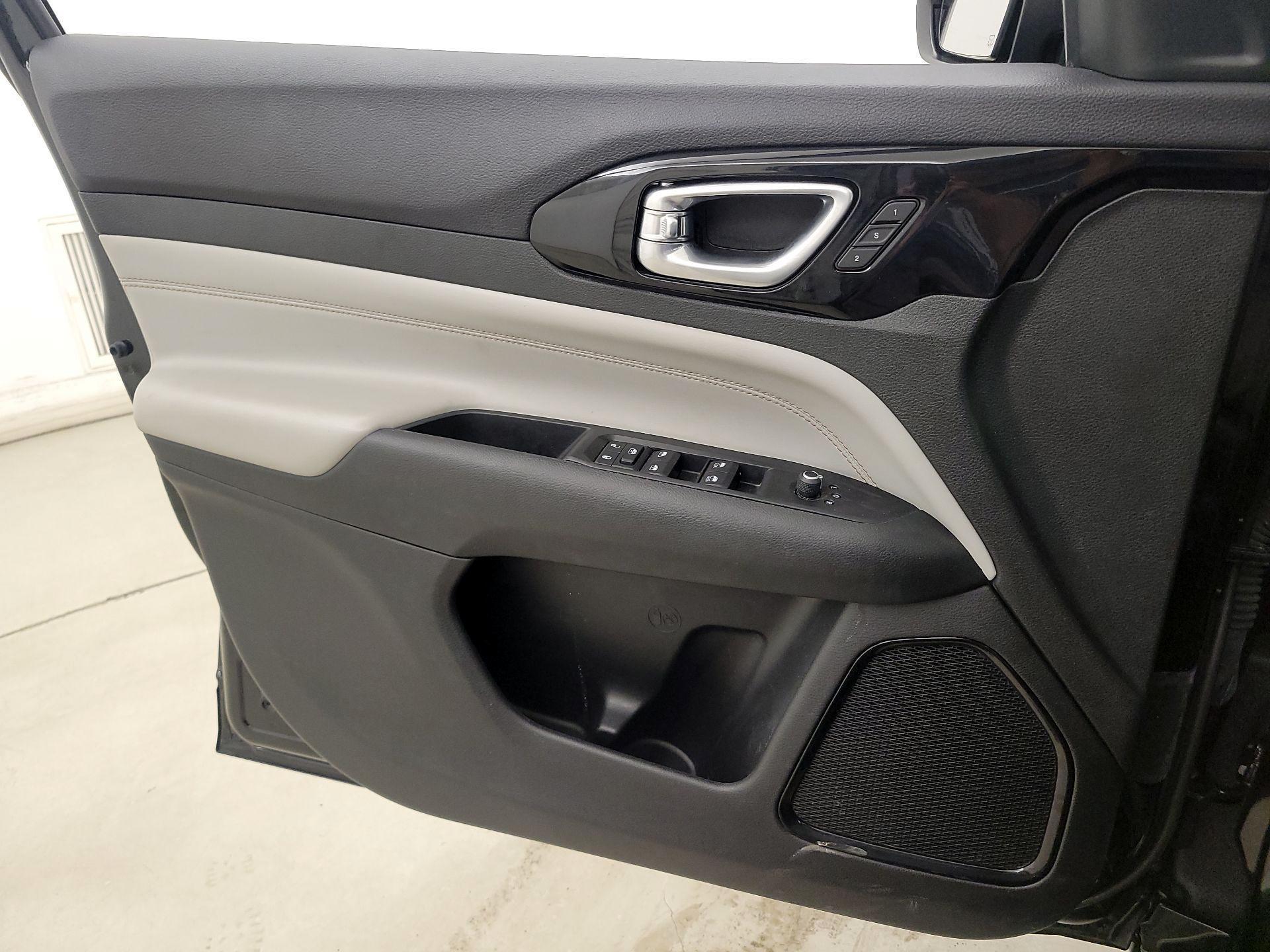 Thumbnail: 2022 Jeep Compass - 12