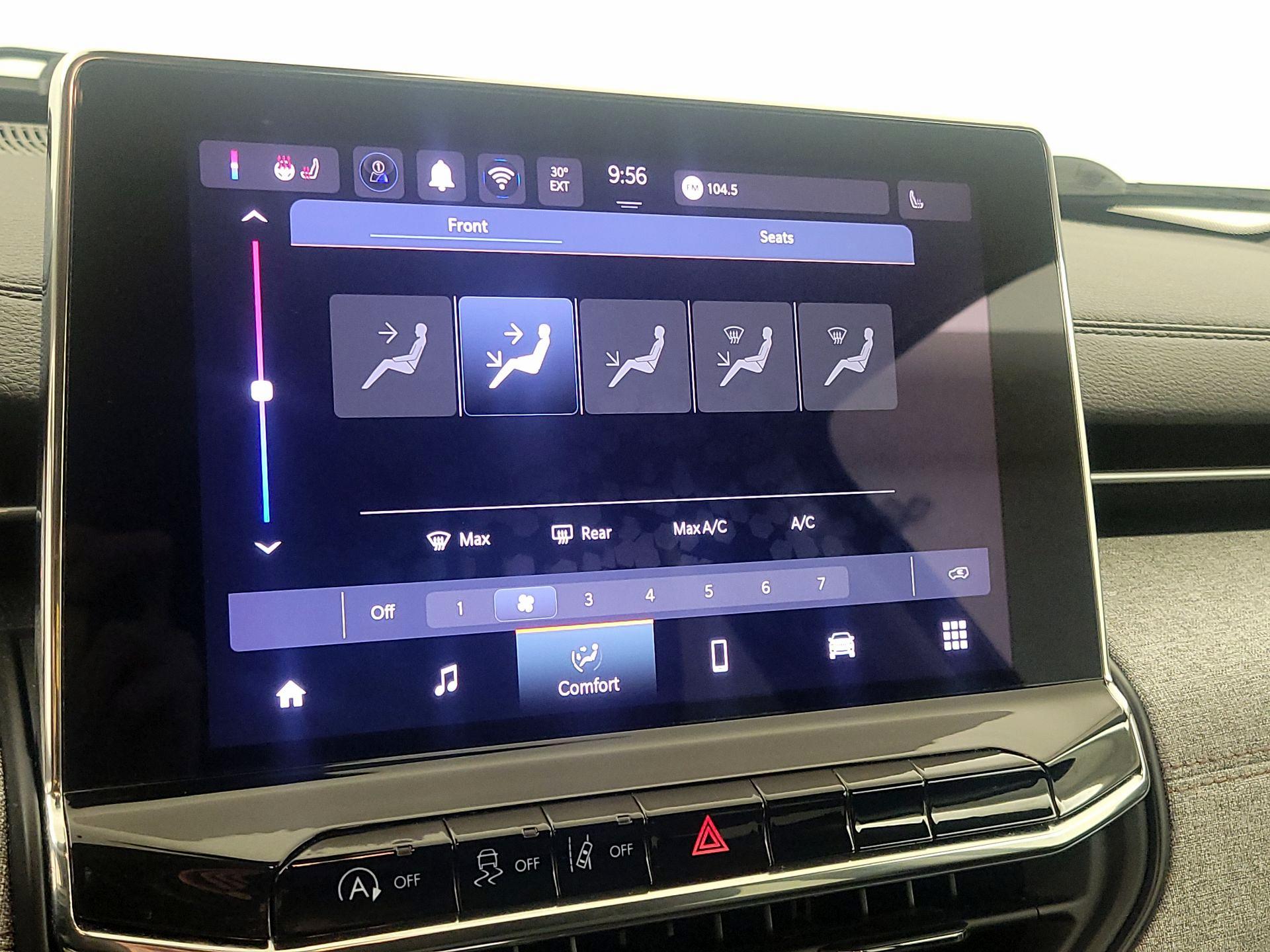 Thumbnail: 2022 Jeep Compass - 16