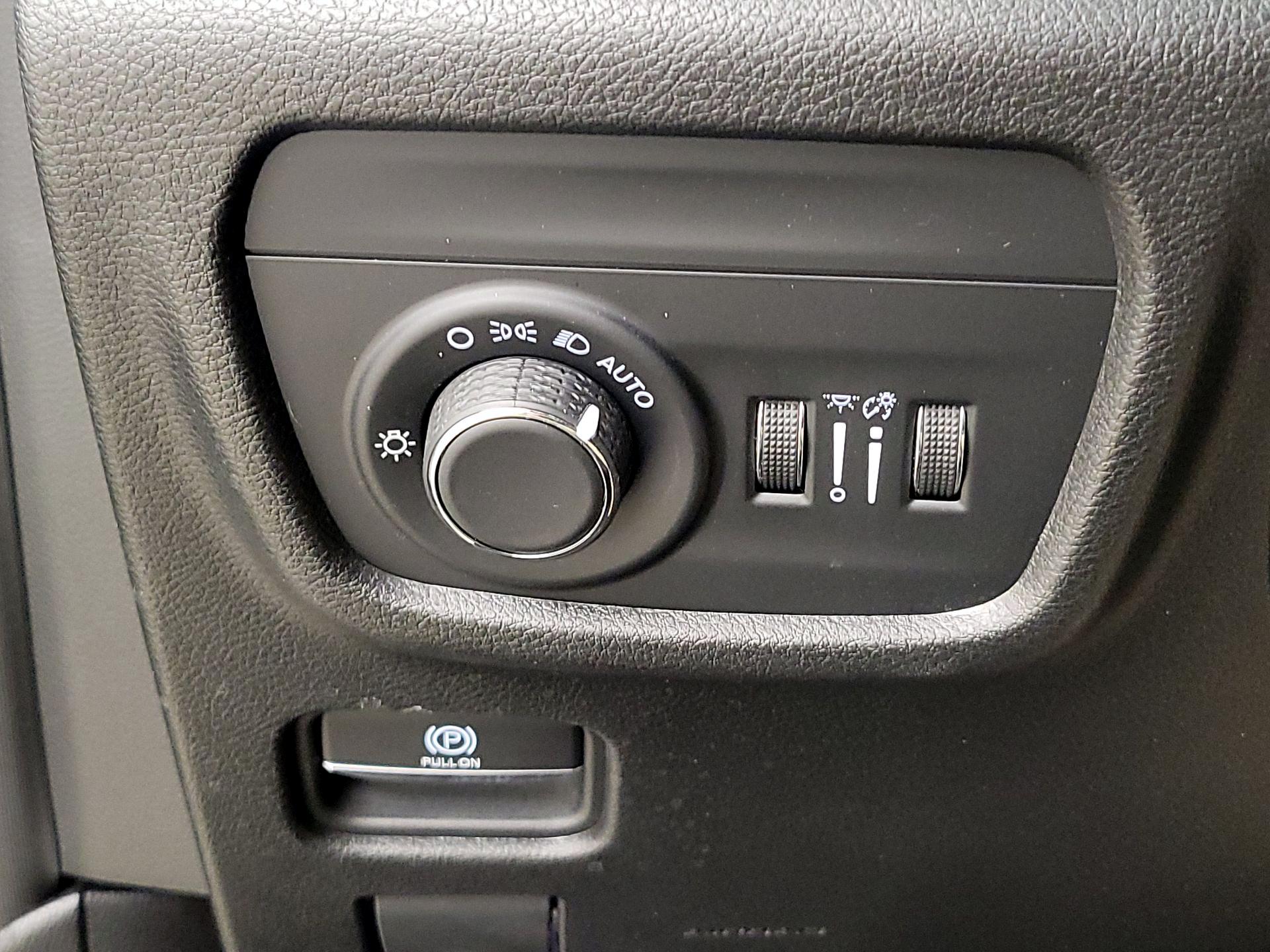 Thumbnail: 2022 Jeep Grand Cherokee - 13