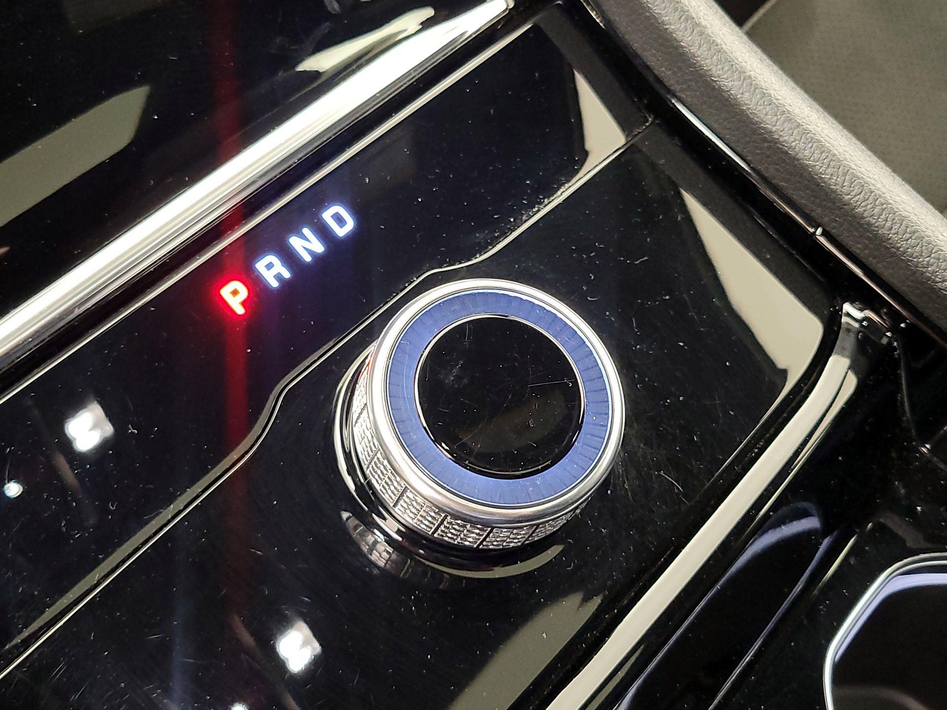 Thumbnail: 2022 Jeep Grand Cherokee - 17