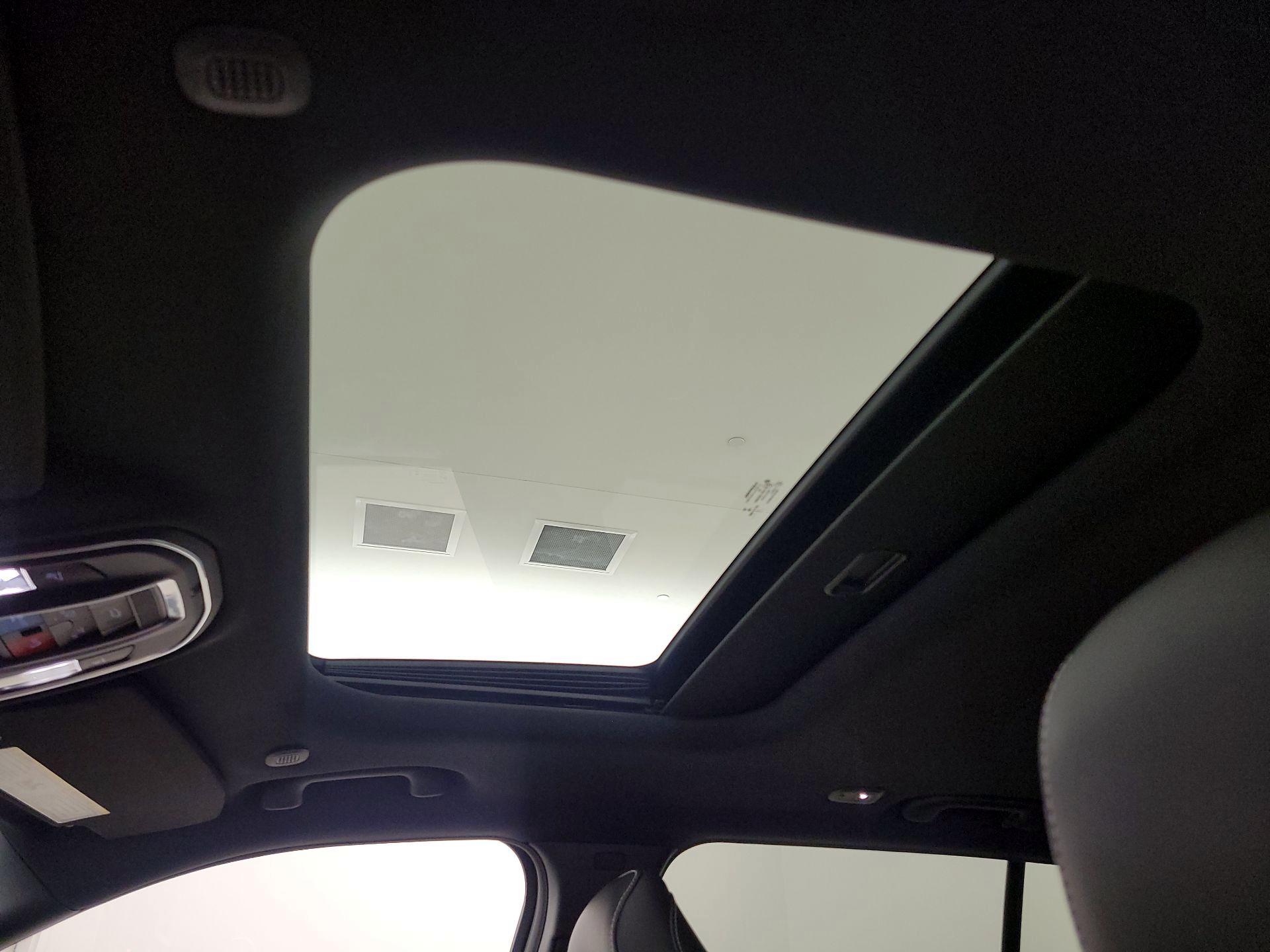 Thumbnail: 2022 Jeep Grand Cherokee - 19