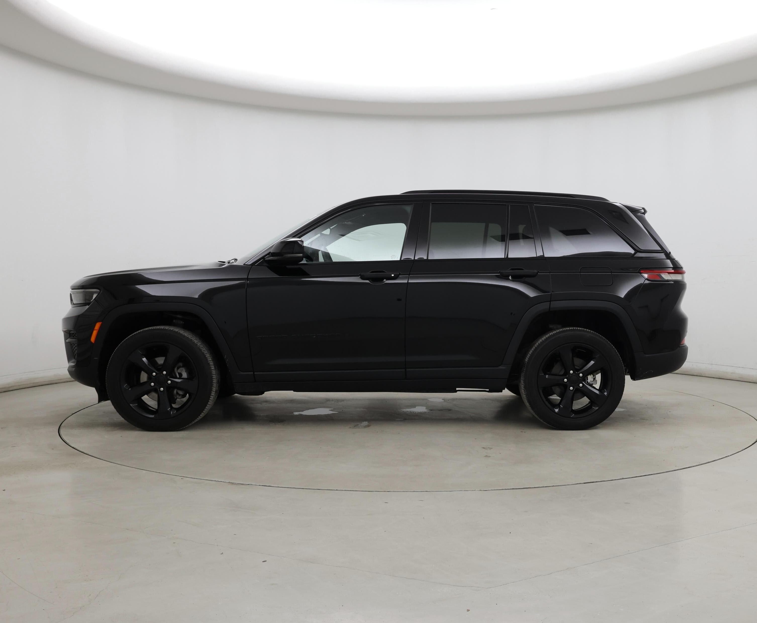 Thumbnail: 2022 Jeep Grand Cherokee - 3