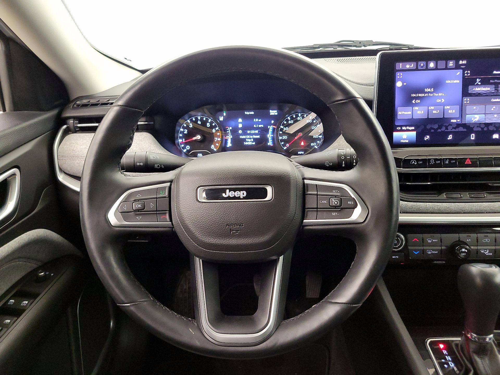 Thumbnail: 2022 Jeep Compass - 10