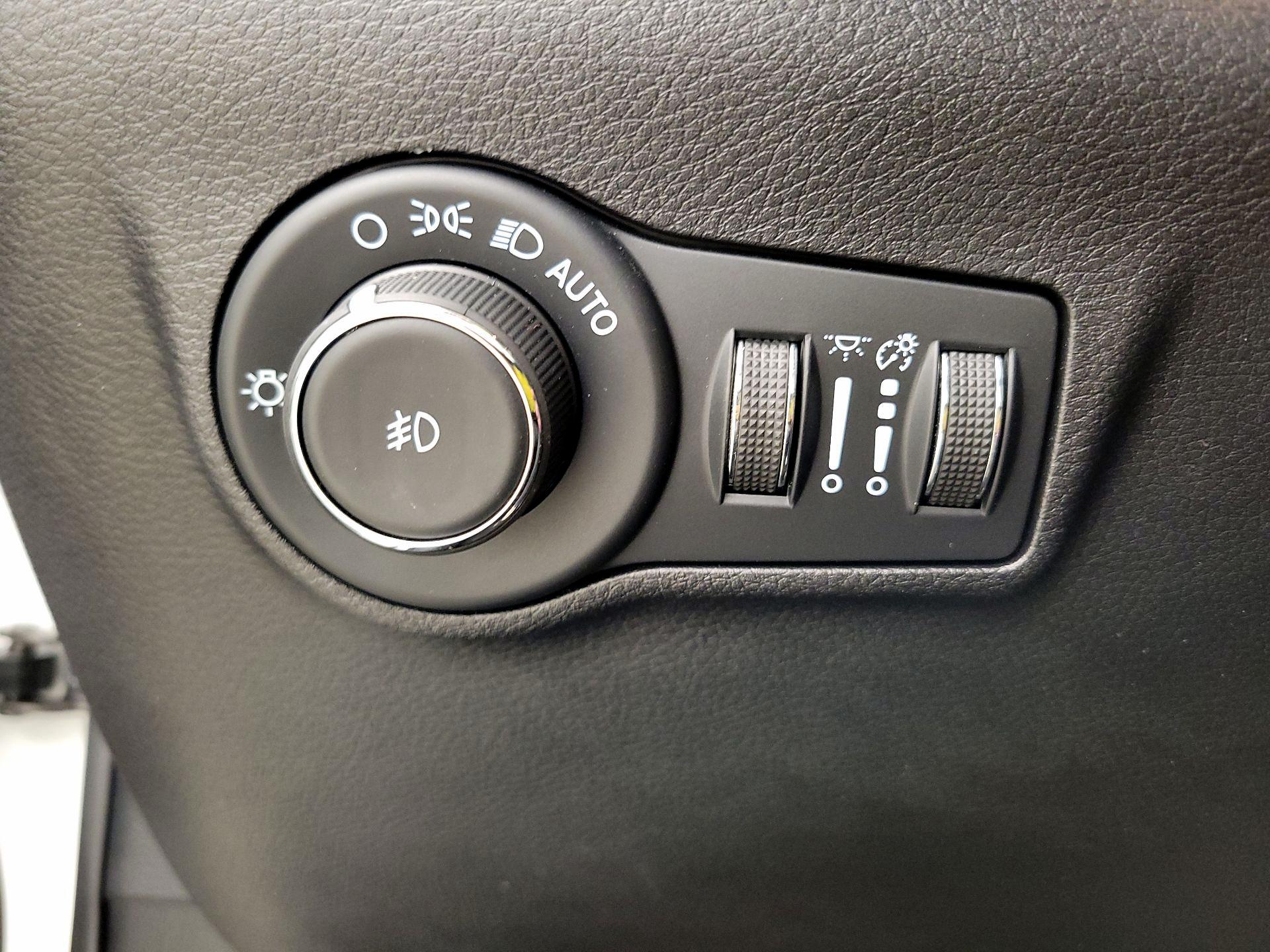 Thumbnail: 2022 Jeep Compass - 13