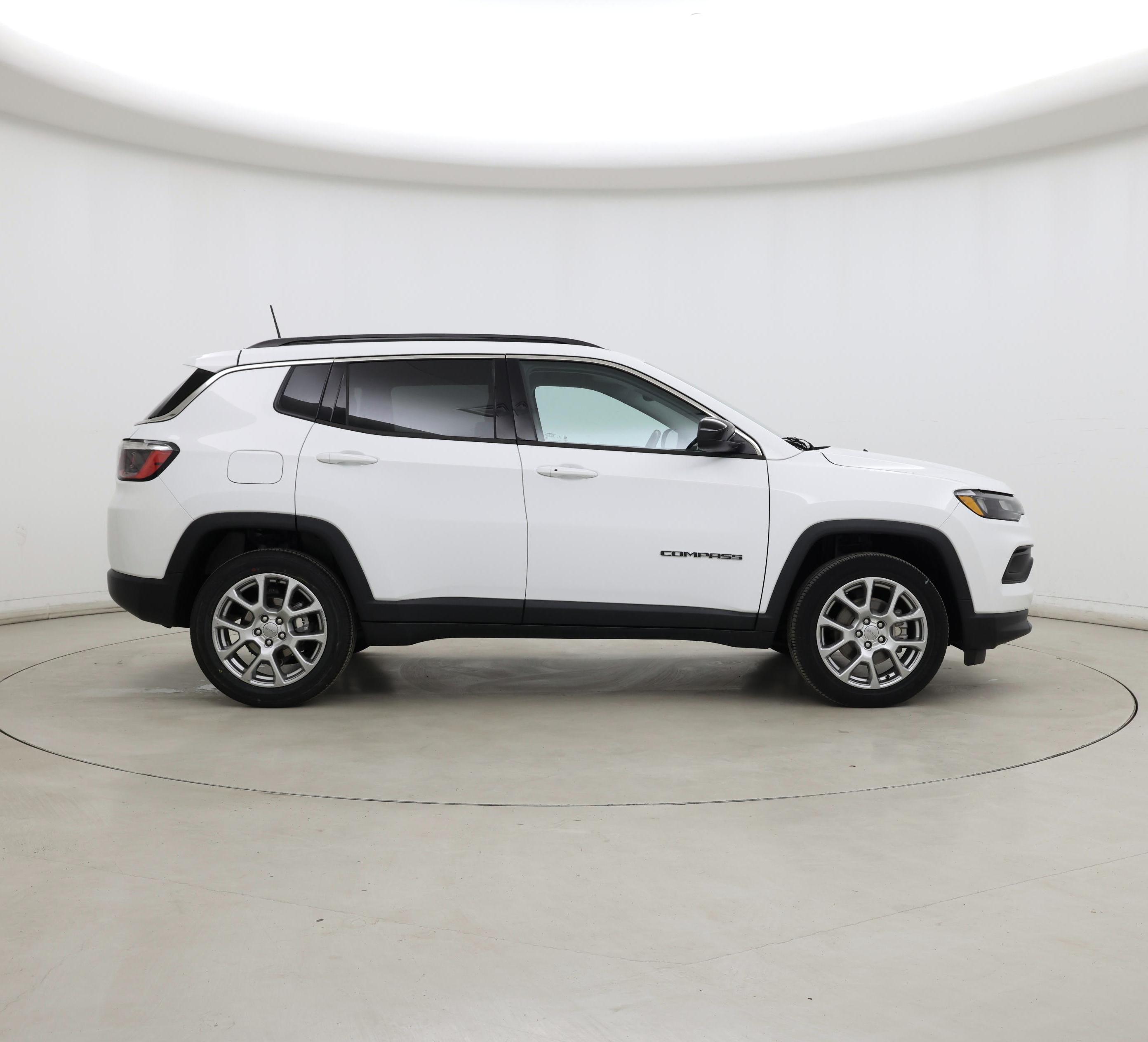 Thumbnail: 2022 Jeep Compass - 7