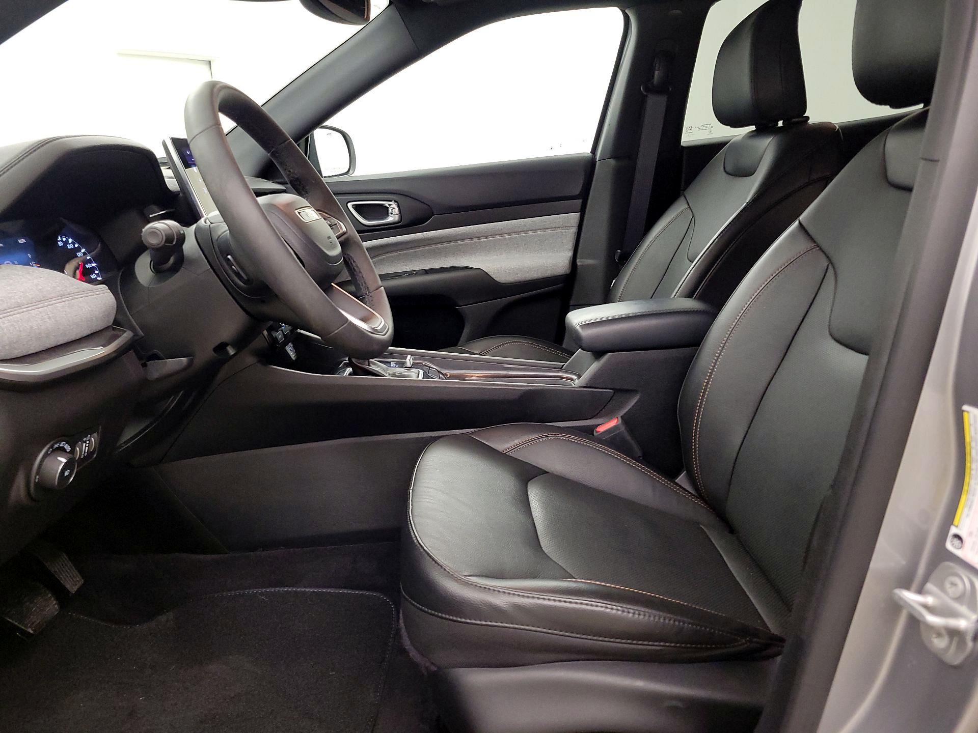 Thumbnail: 2023 Jeep Compass - 11