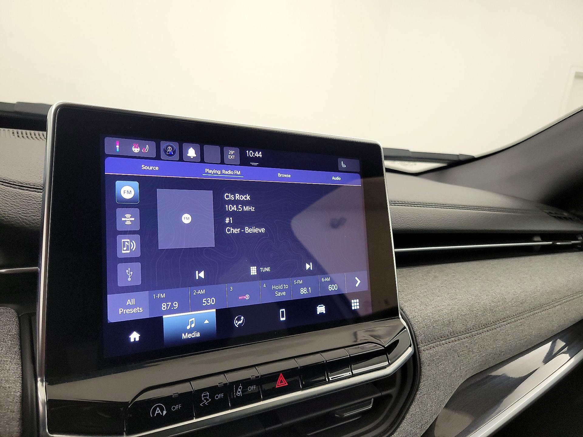 Thumbnail: 2023 Jeep Compass - 15