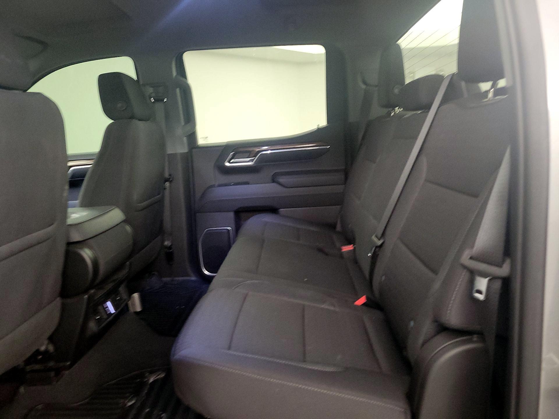 Thumbnail: 2023 Chevrolet Silverado 1500 - 19