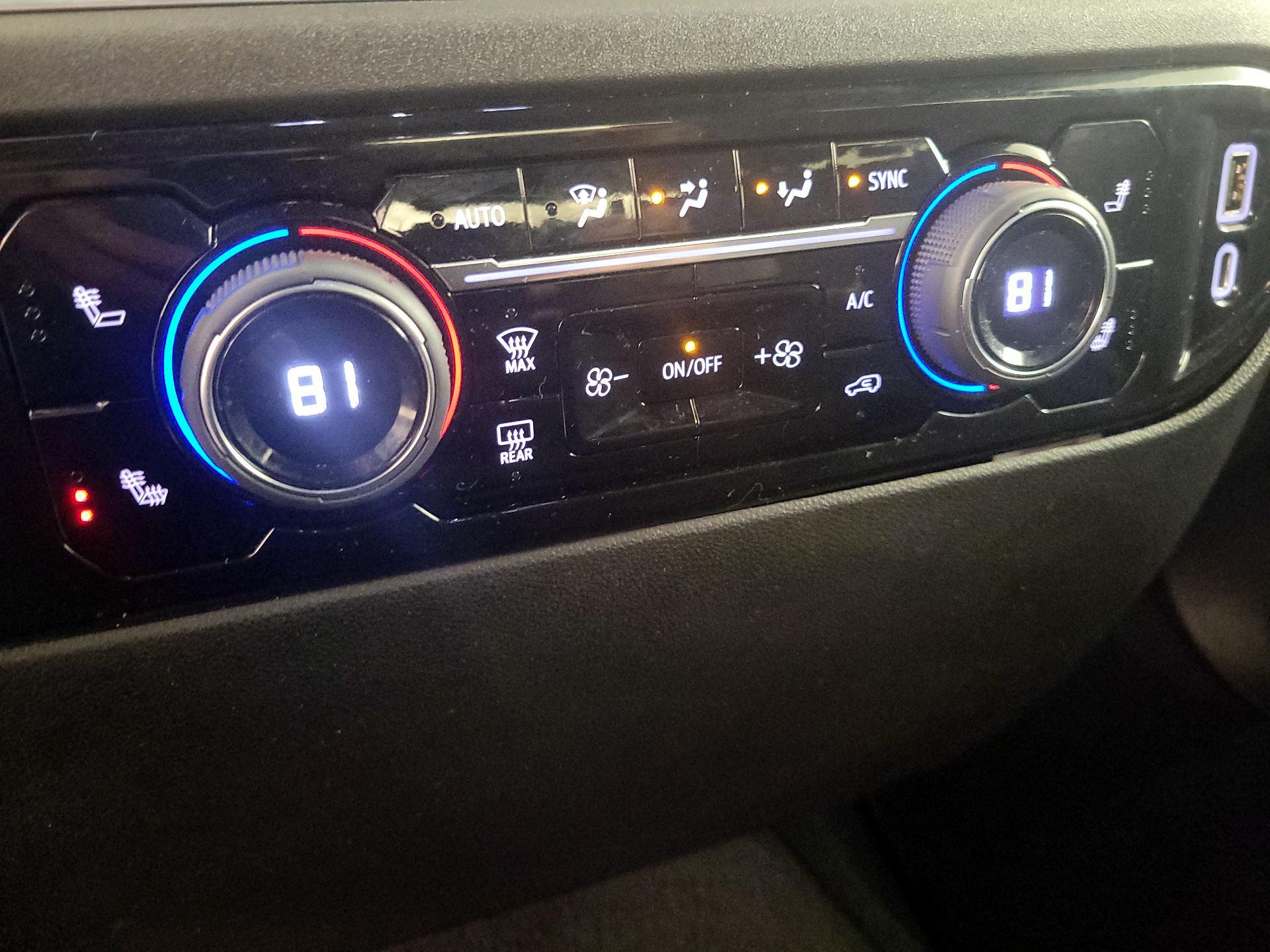 Thumbnail: 2022 Chevrolet Silverado 1500 - 16