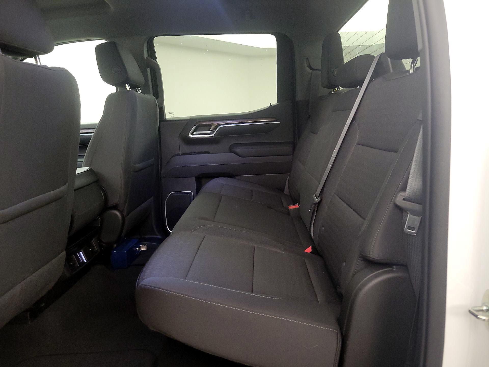 Thumbnail: 2022 Chevrolet Silverado 1500 - 19