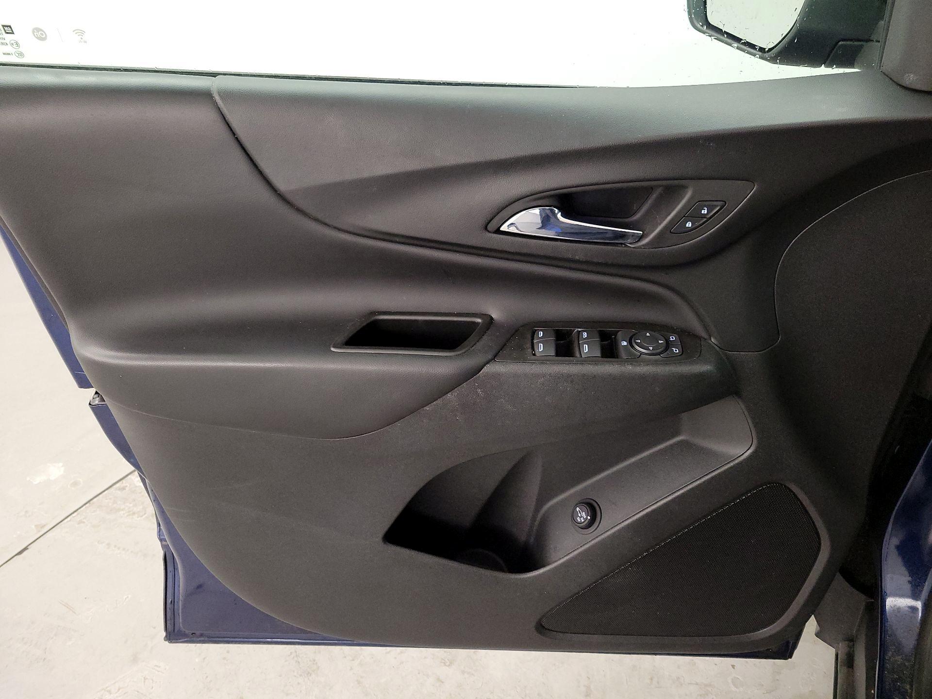 Thumbnail: 2022 Chevrolet Equinox - 12