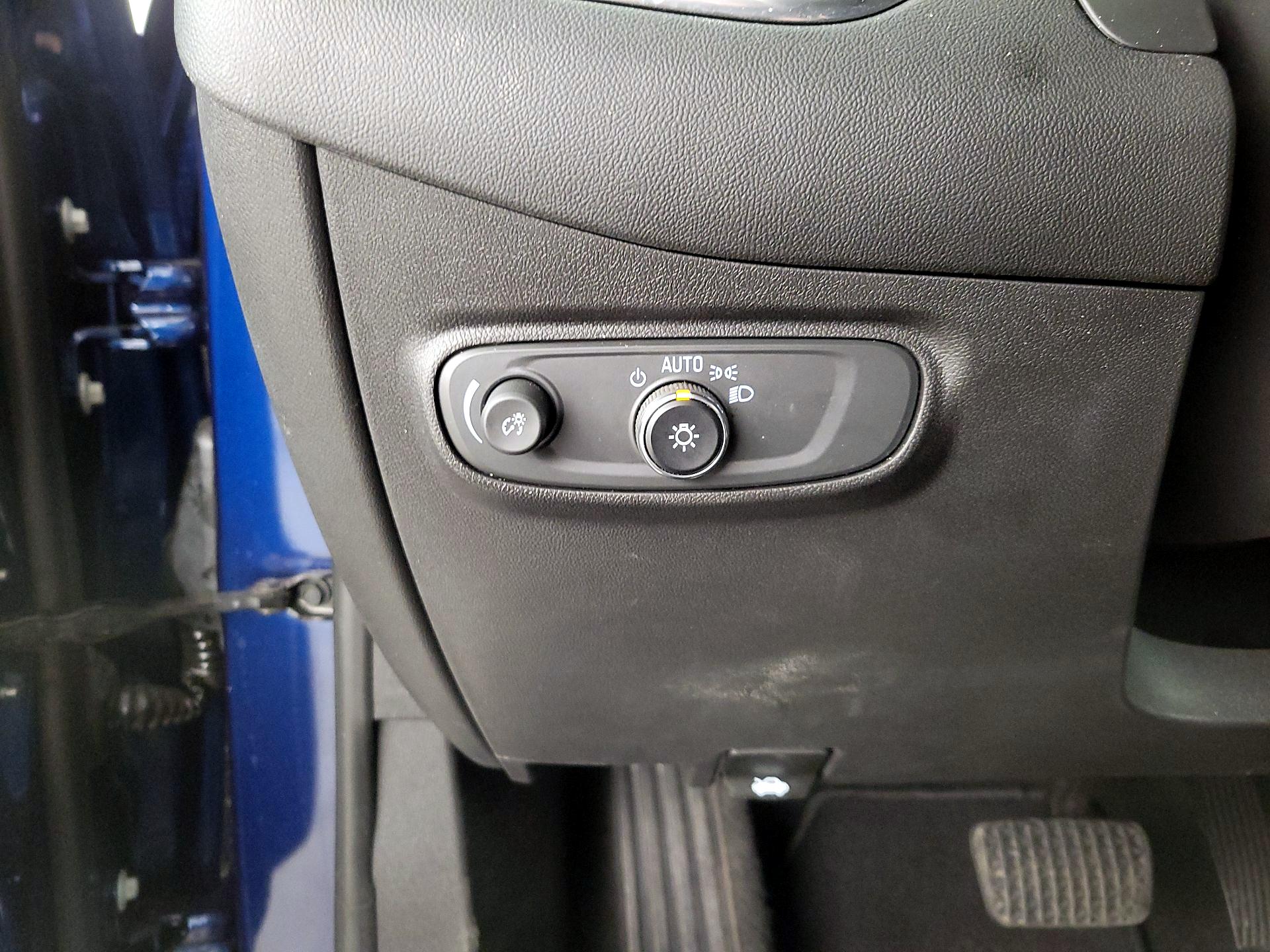 Thumbnail: 2022 Chevrolet Equinox - 13