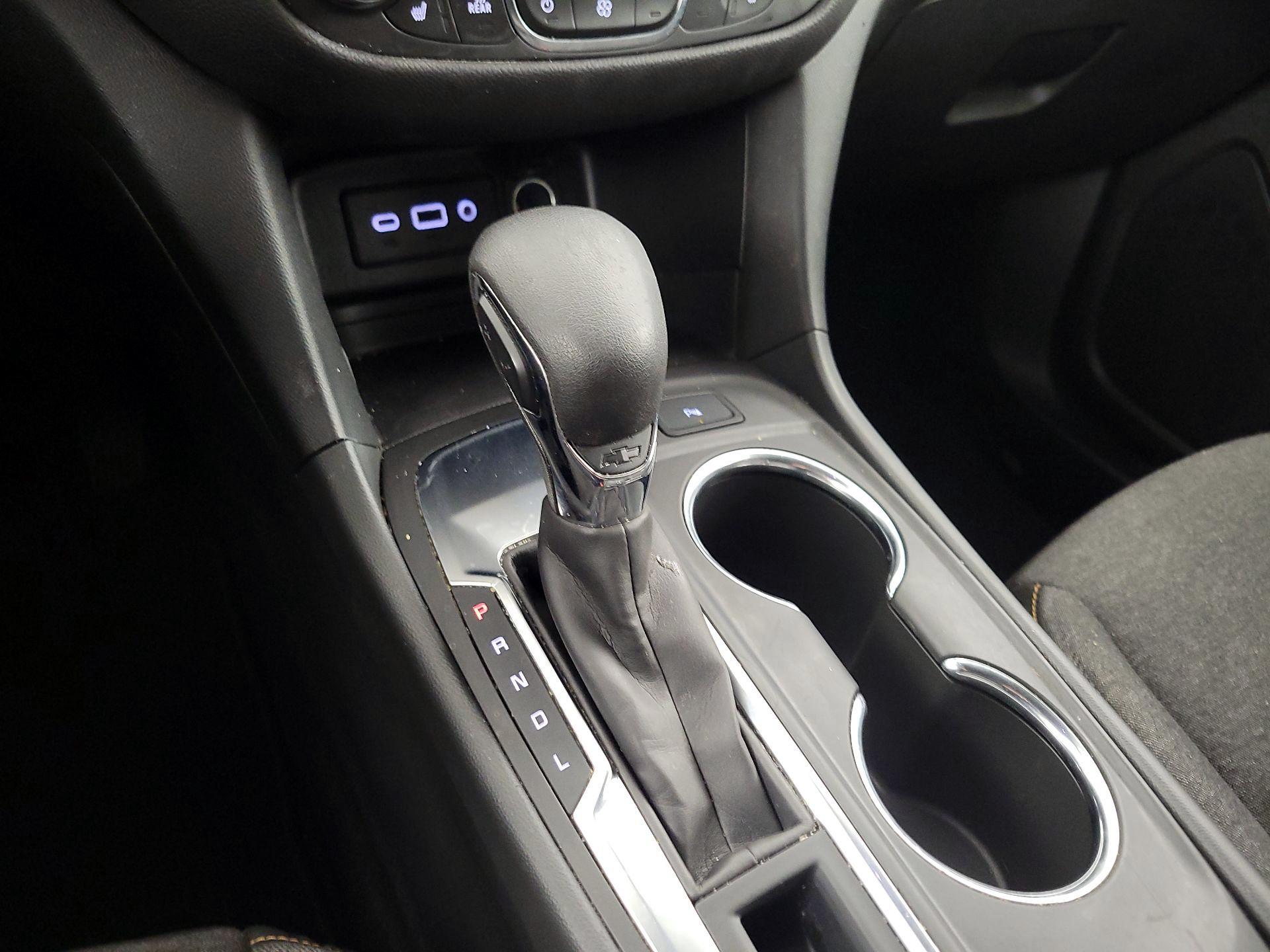 Thumbnail: 2022 Chevrolet Equinox - 17