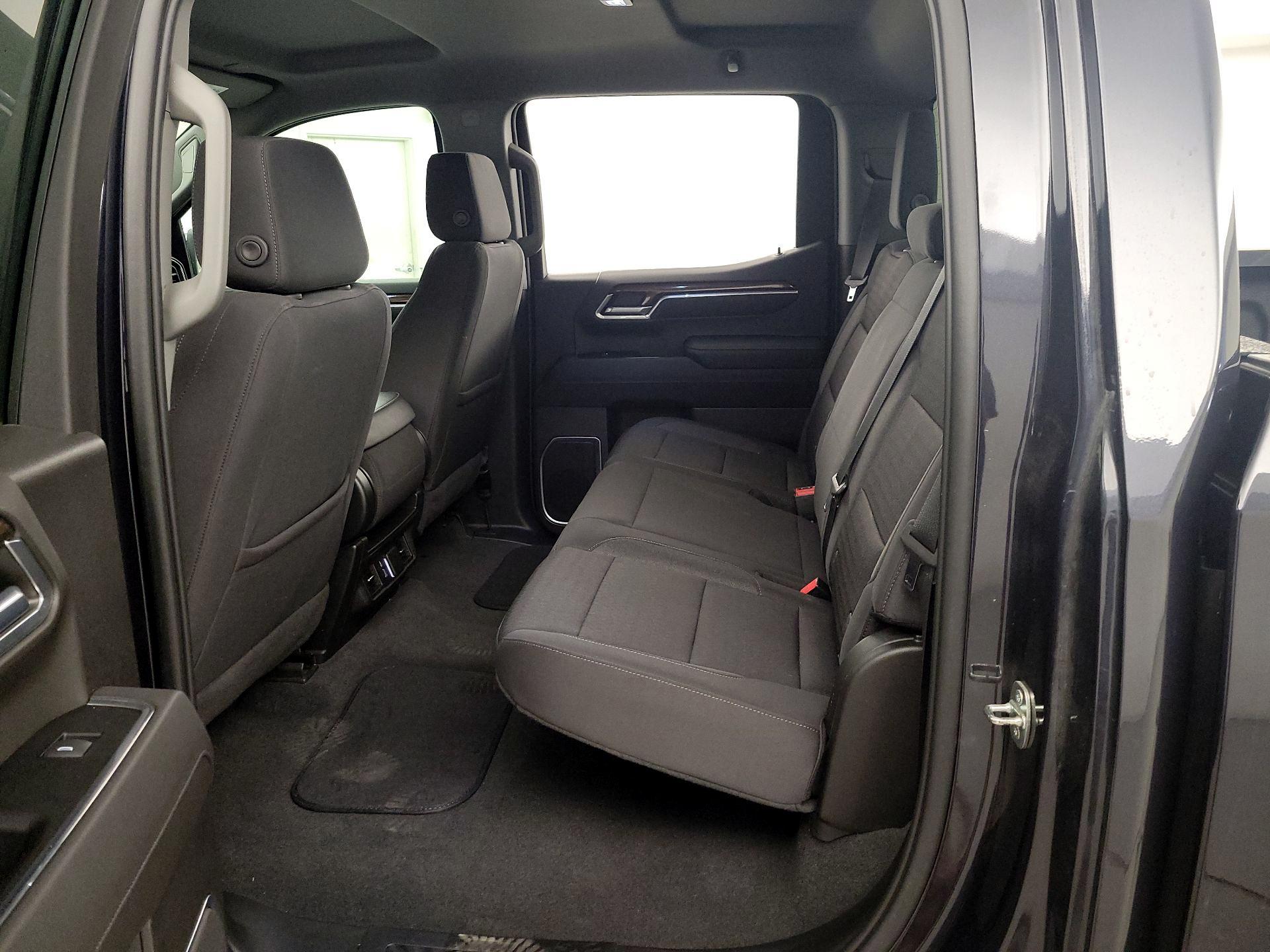 Thumbnail: 2022 Chevrolet Silverado 1500 - 19