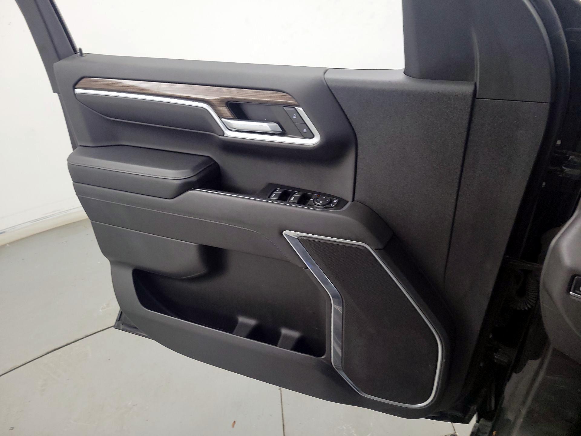 Thumbnail: 2022 Chevrolet Silverado 1500 - 12