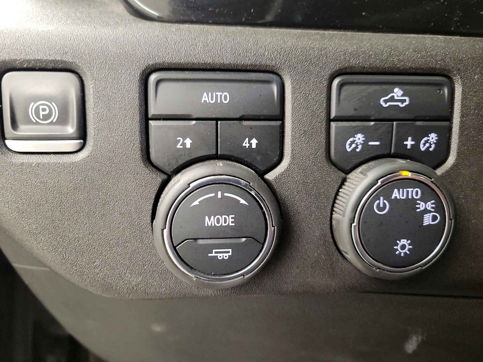 Thumbnail: 2022 Chevrolet Silverado 1500 - 13