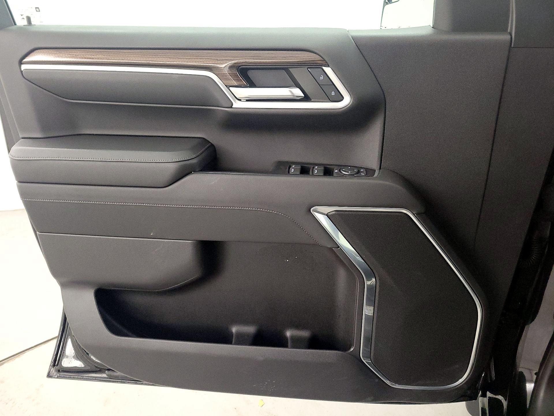 Thumbnail: 2022 Chevrolet Silverado 1500 - 12