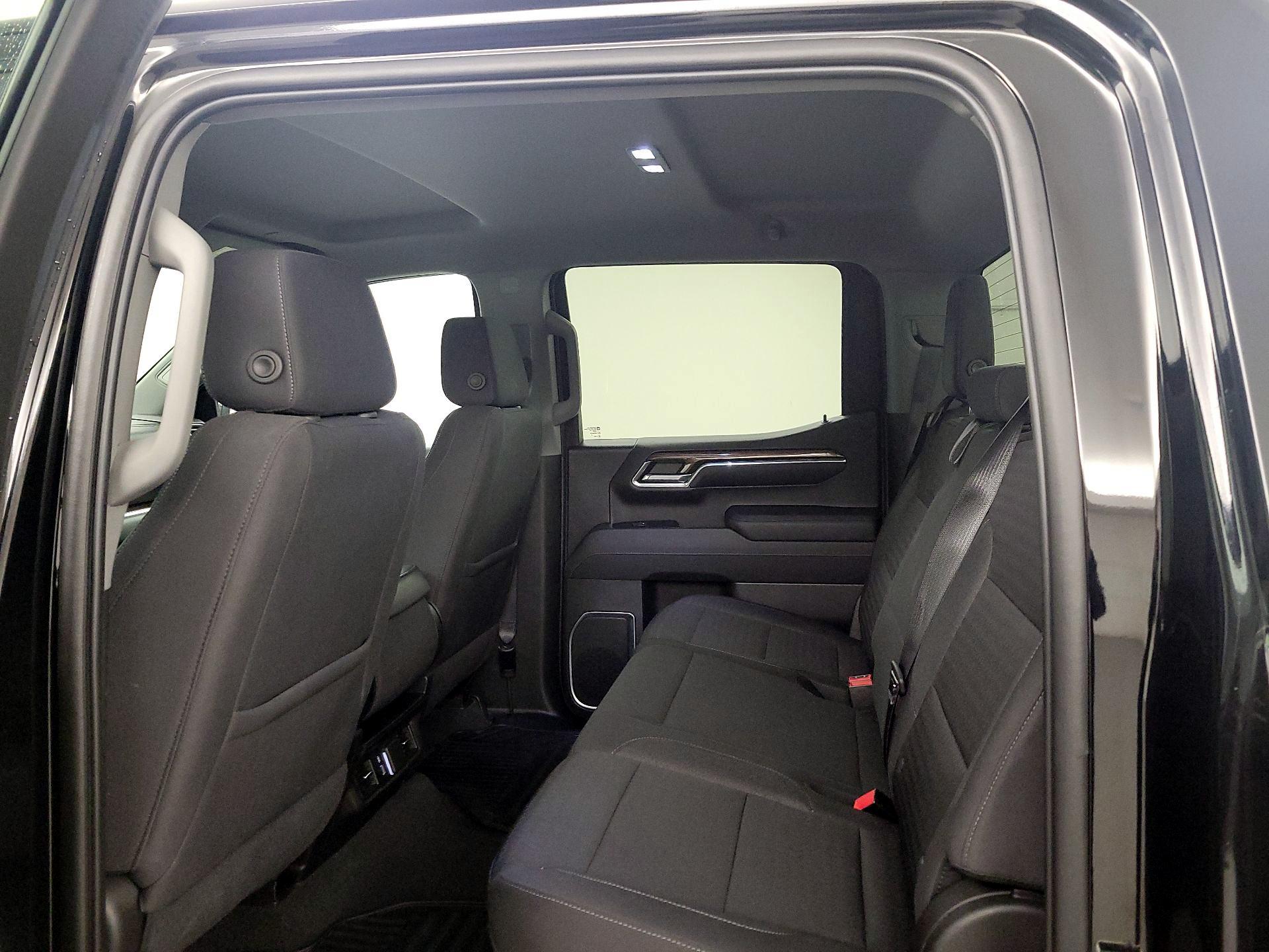 Thumbnail: 2022 Chevrolet Silverado 1500 - 19