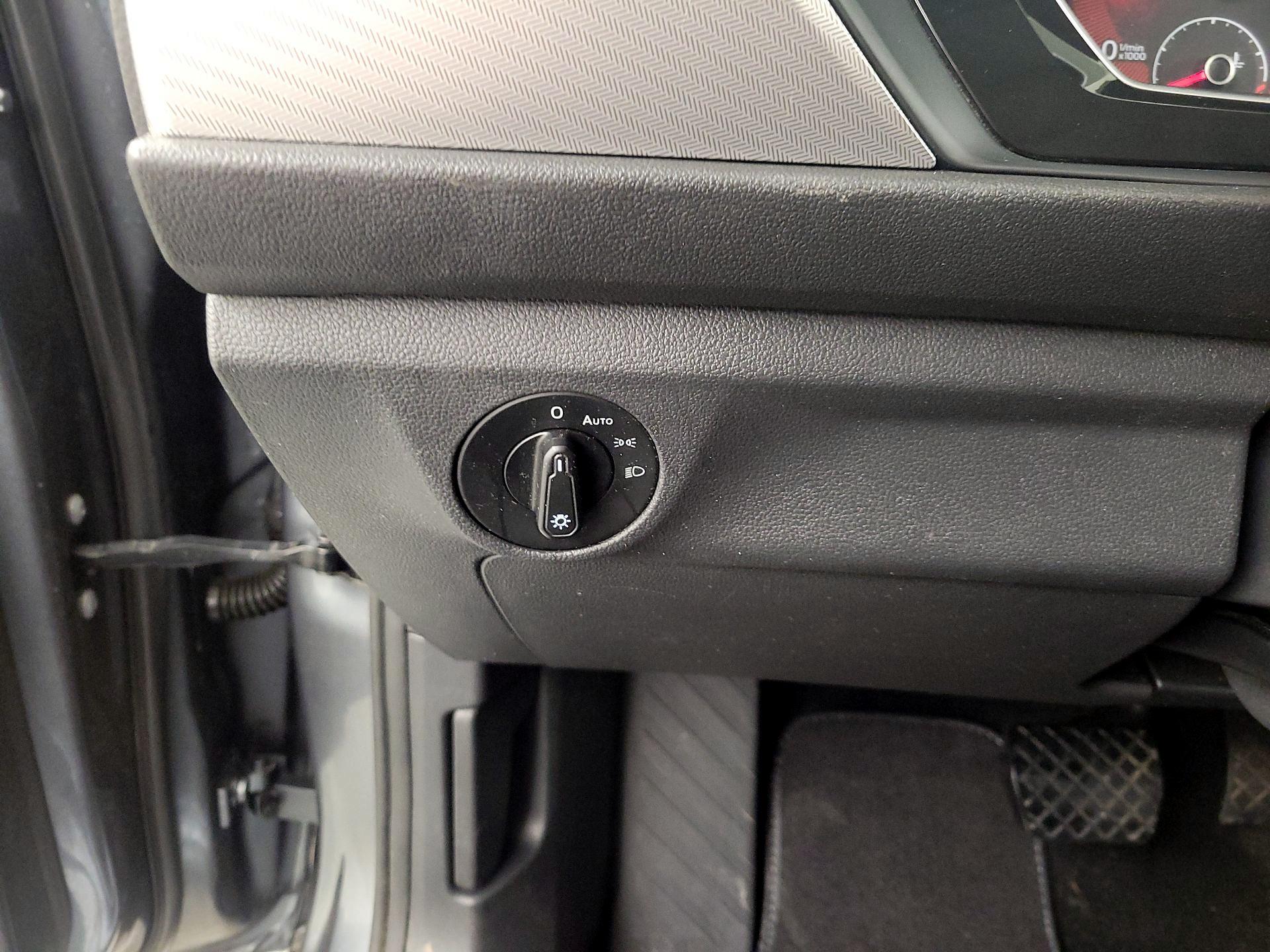 Thumbnail: 2020 Volkswagen Jetta - 13