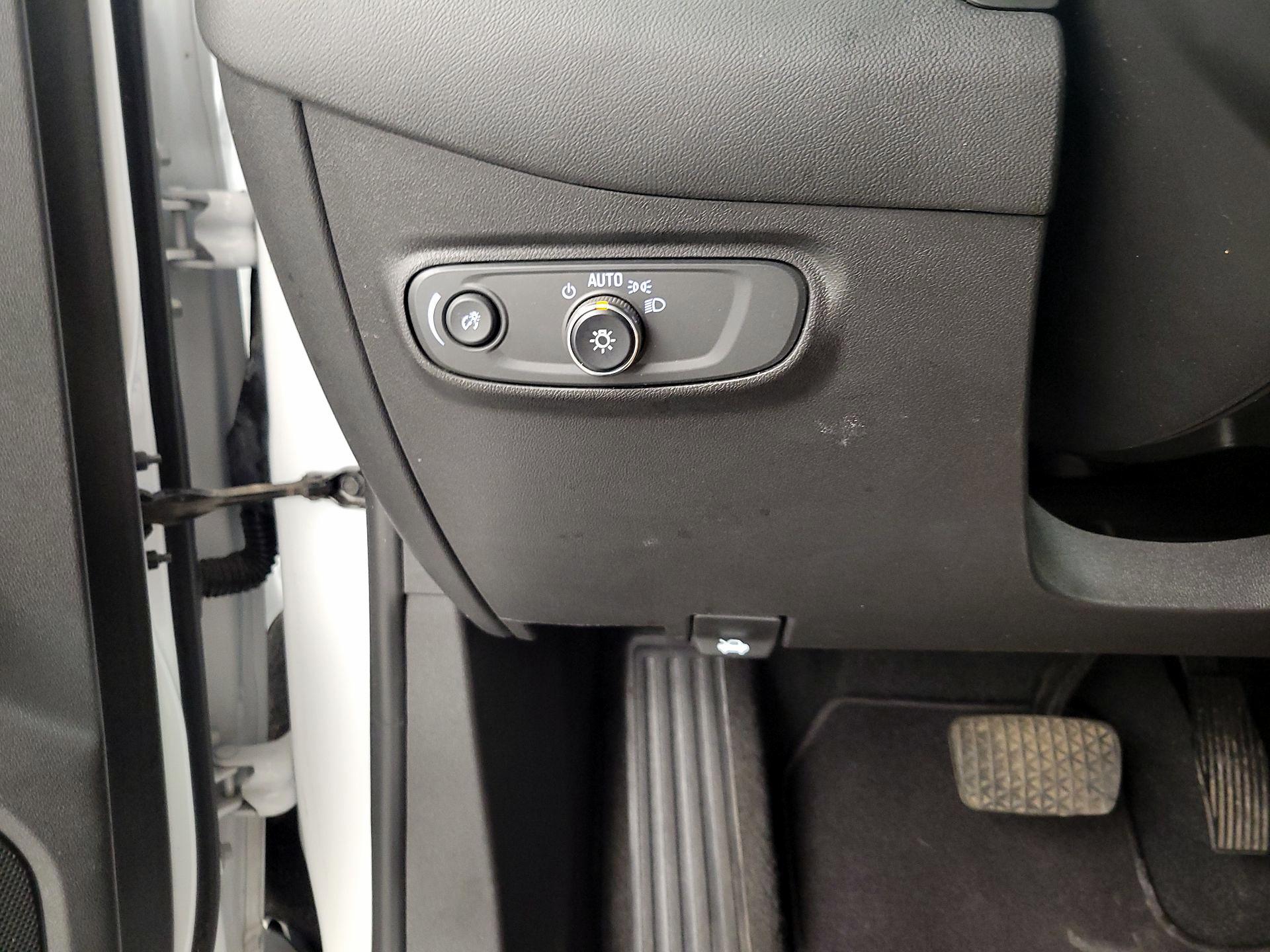 Thumbnail: 2022 Chevrolet Equinox - 13