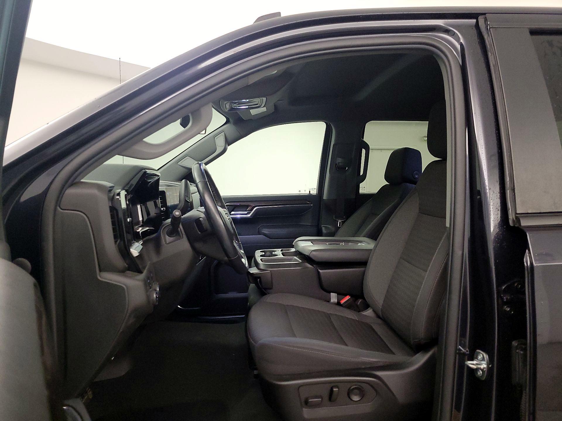 Thumbnail: 2022 Chevrolet Silverado 1500 - 11