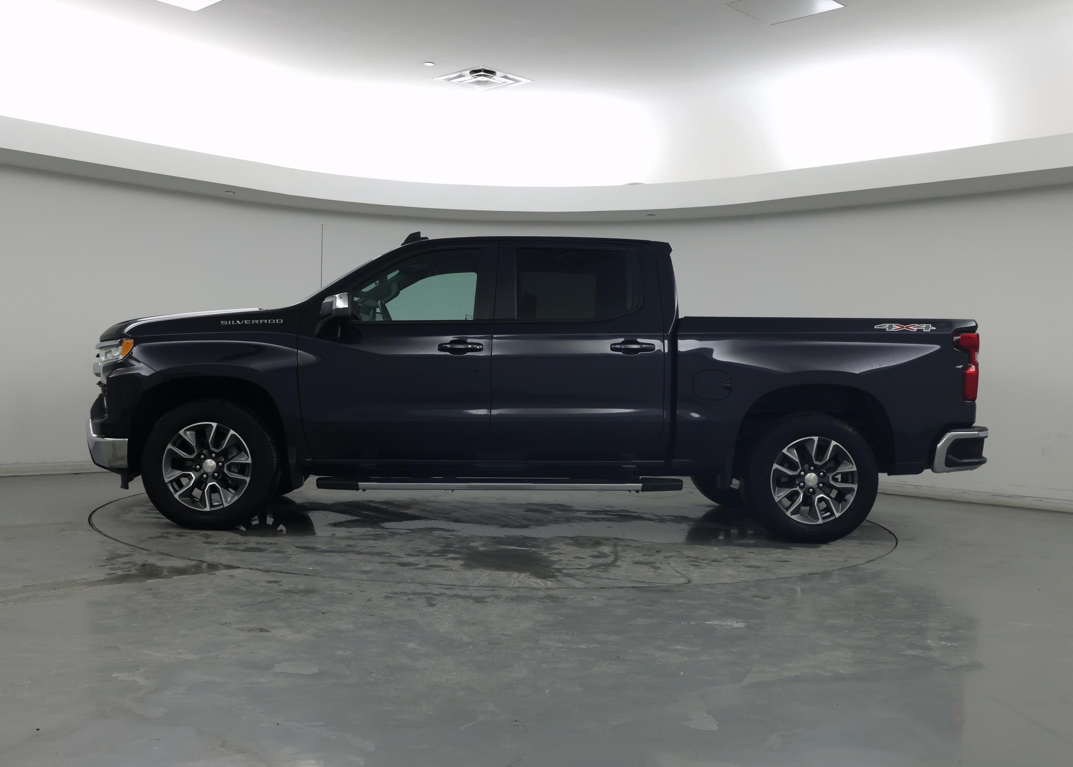 Thumbnail: 2022 Chevrolet Silverado 1500 - 3