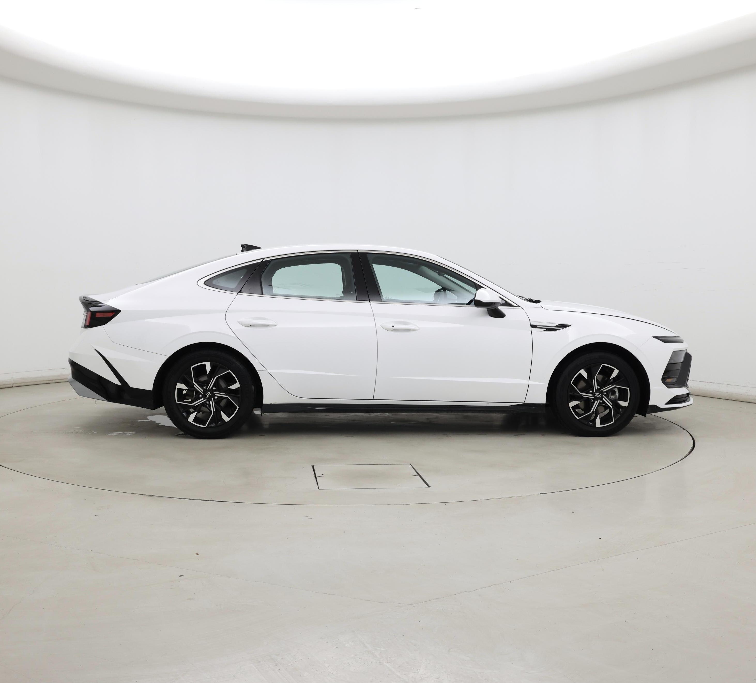 Thumbnail: 2024 Hyundai Sonata - 7