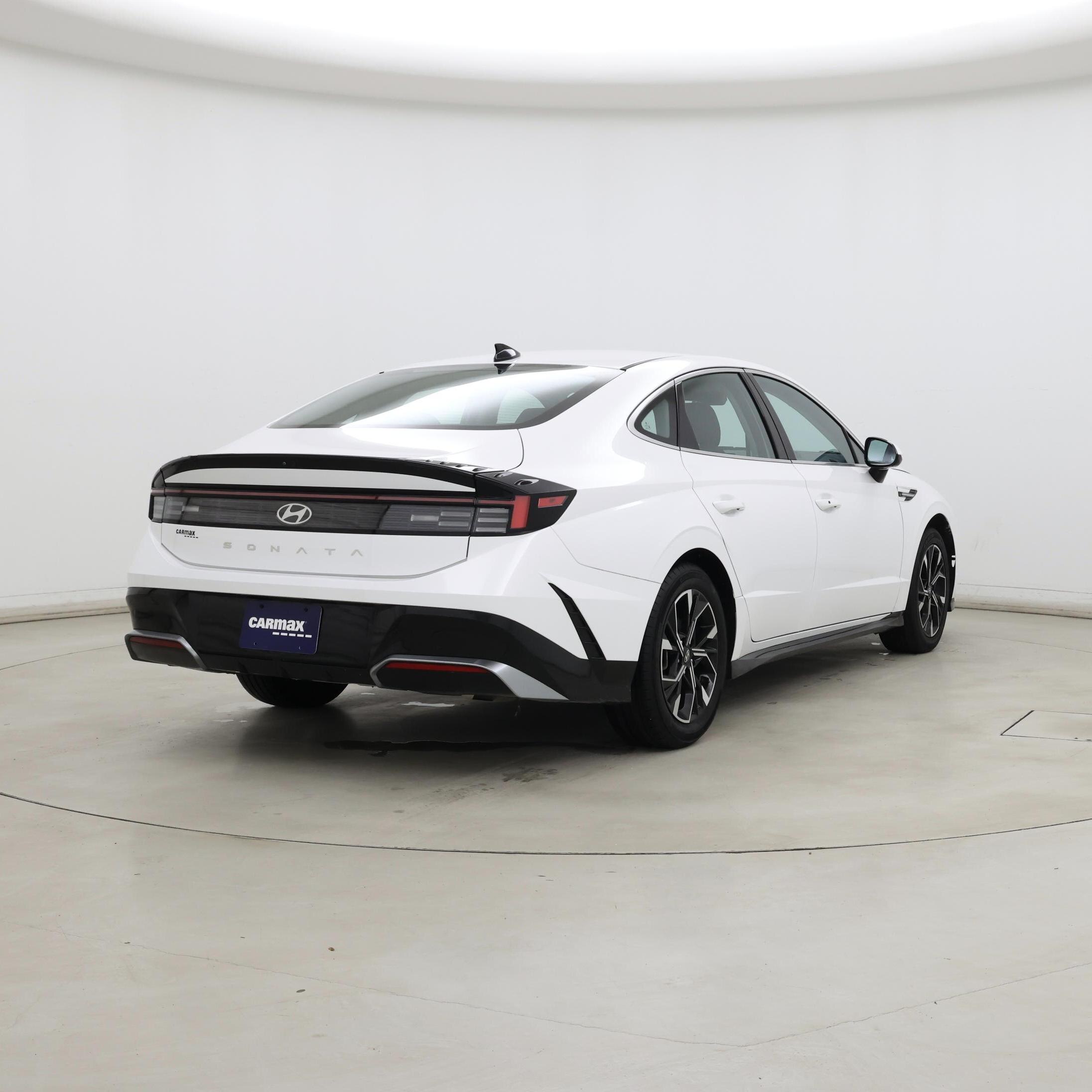 Thumbnail: 2024 Hyundai Sonata - 8