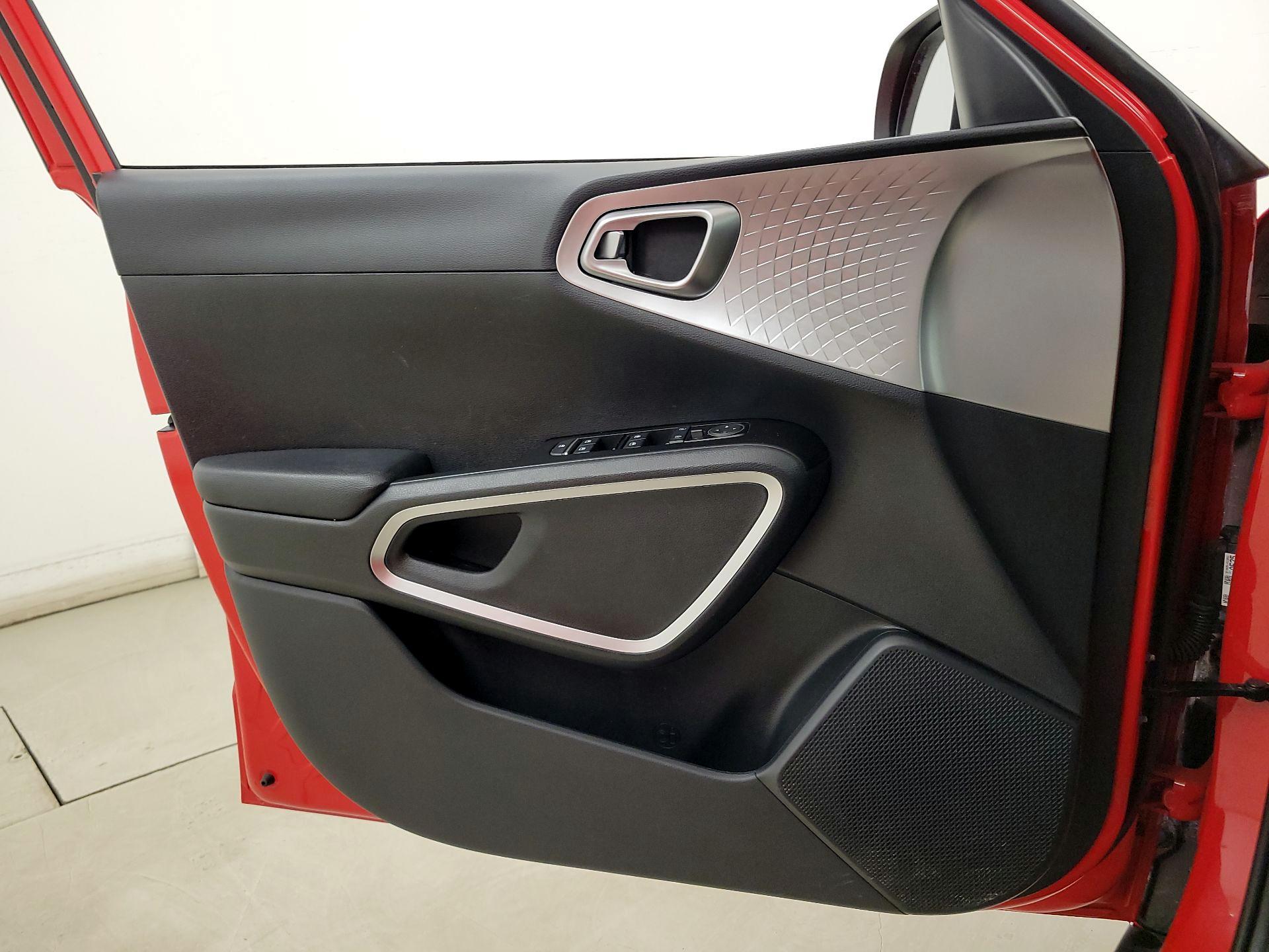 Thumbnail: 2023 Kia Soul - 12