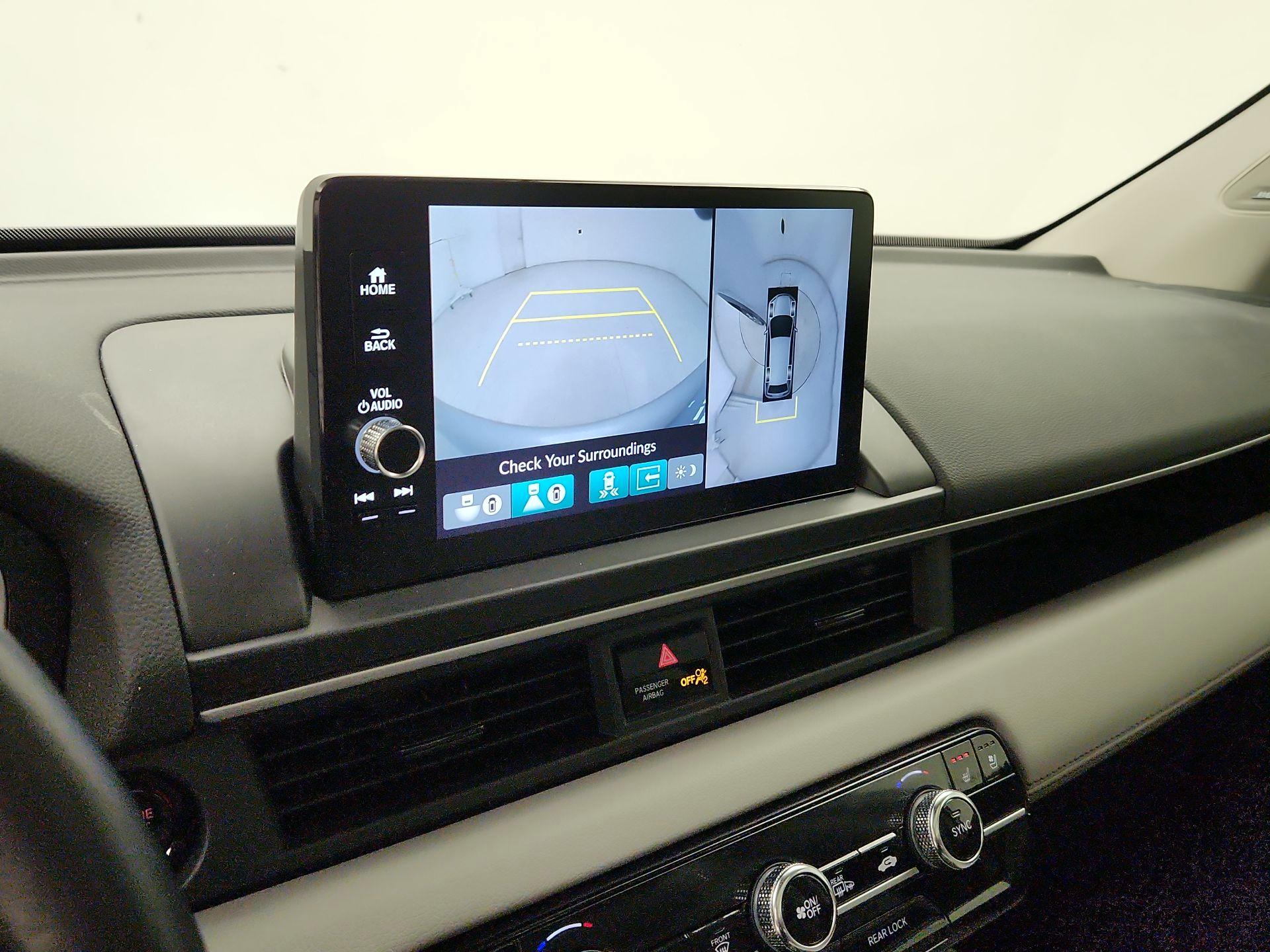 Thumbnail: 2024 Honda Pilot - 15