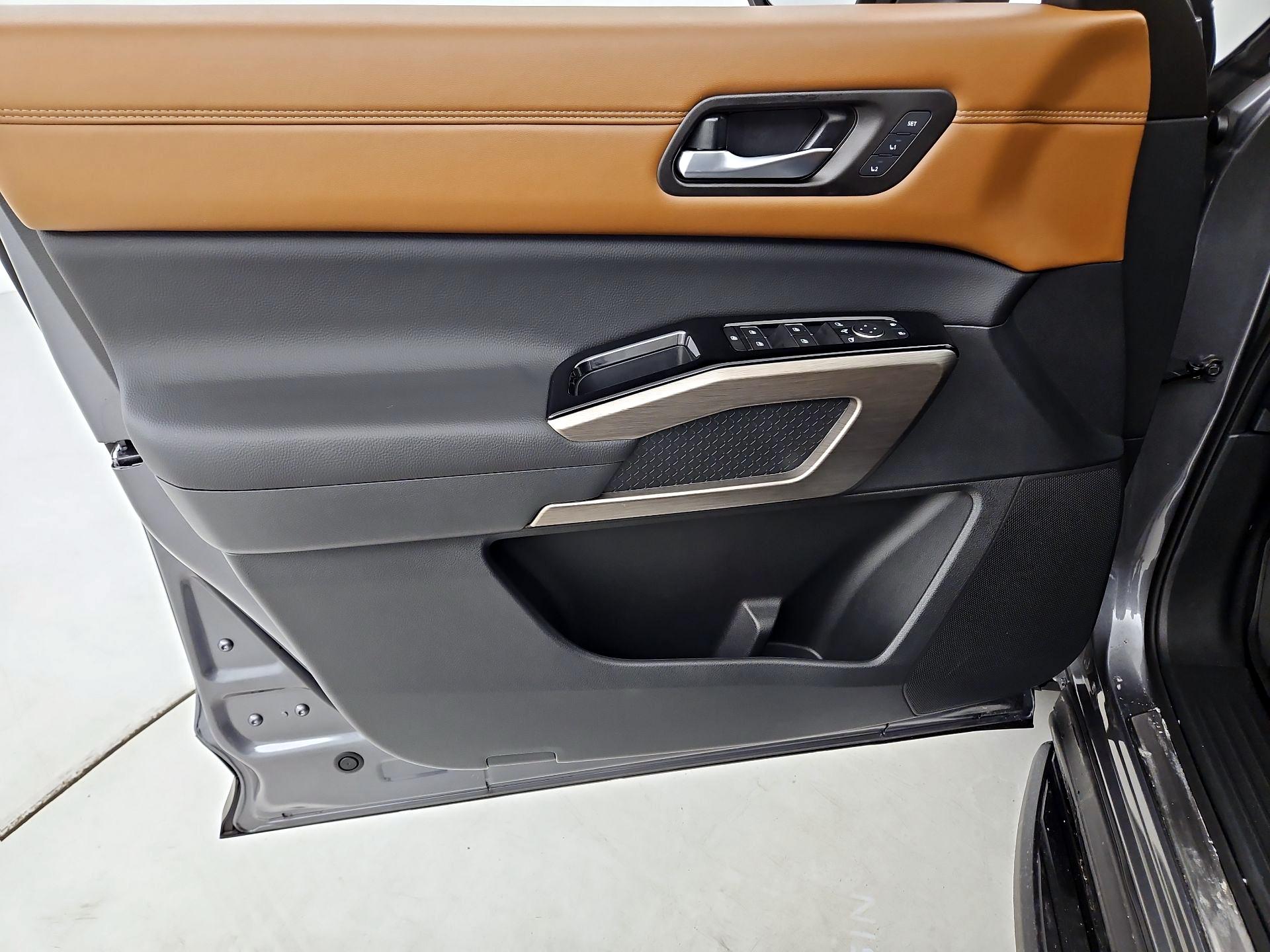 Thumbnail: 2025 Nissan Pathfinder - 12