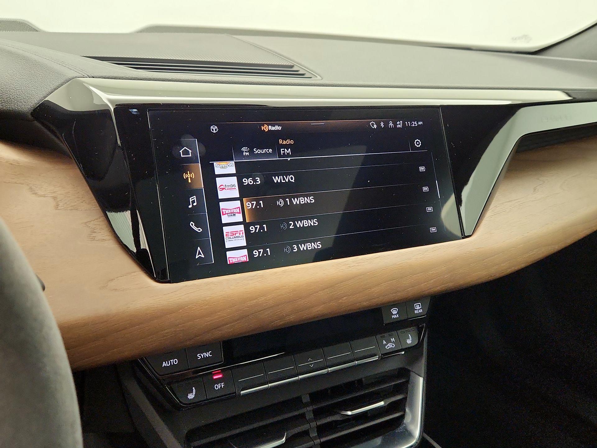 Thumbnail: 2022 Audi e-tron GT - 16