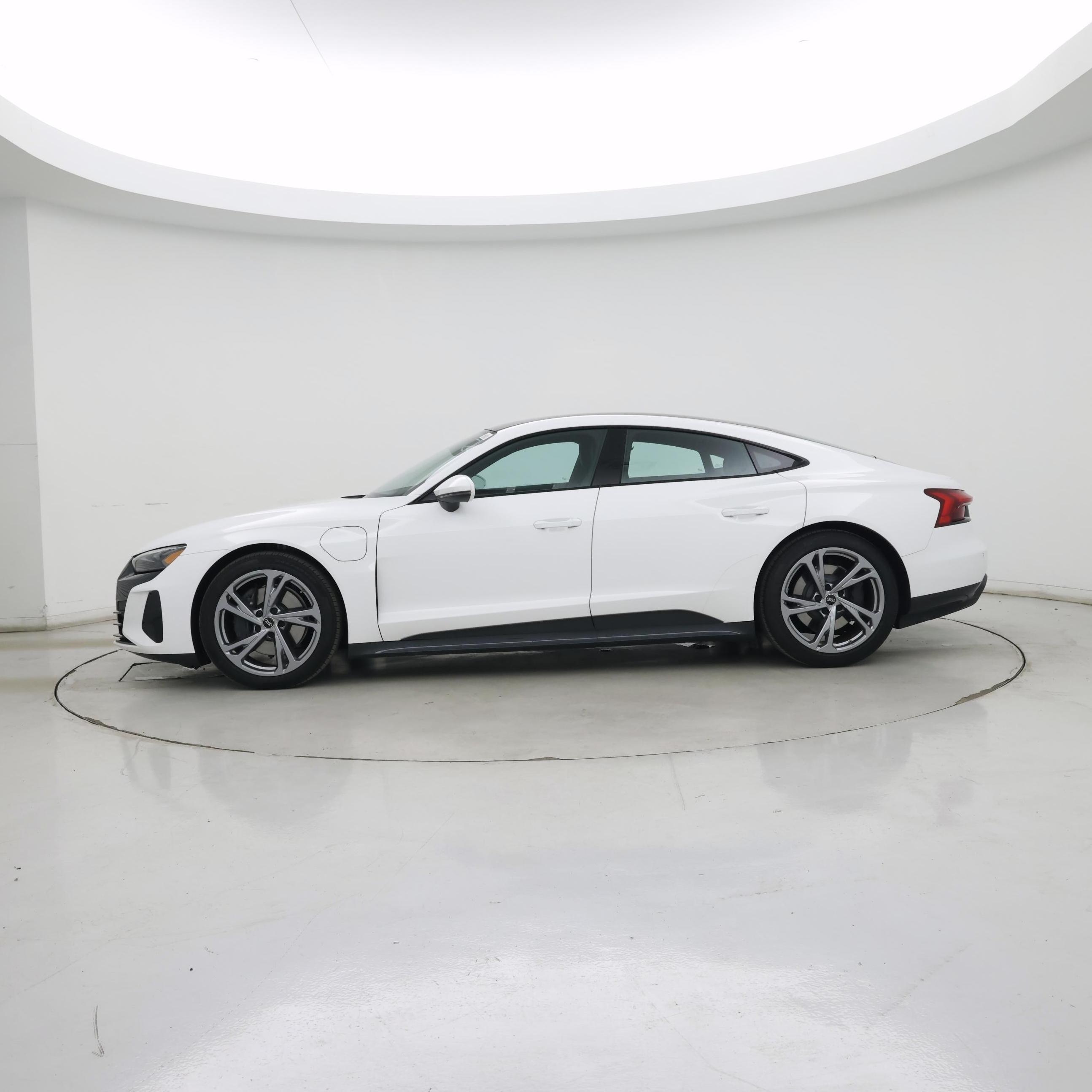 Thumbnail: 2022 Audi e-tron GT - 3