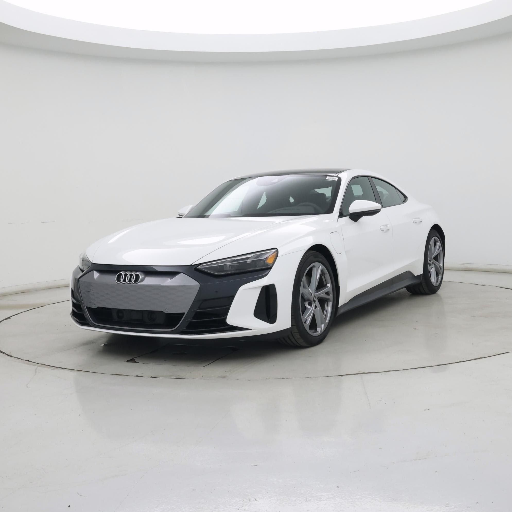 Thumbnail: 2022 Audi e-tron GT - 4