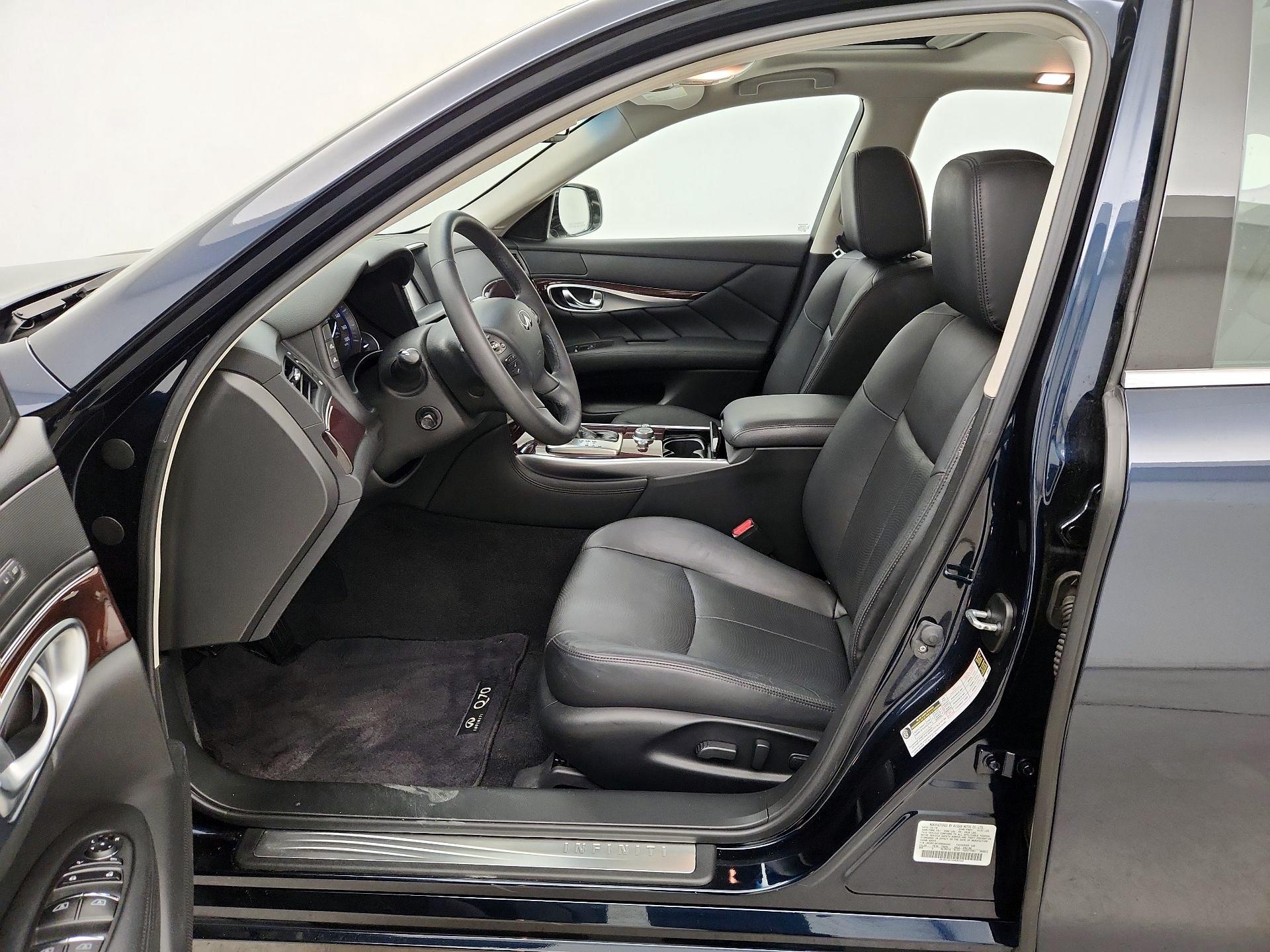 Thumbnail: 2019 INFINITI Q70 - 11