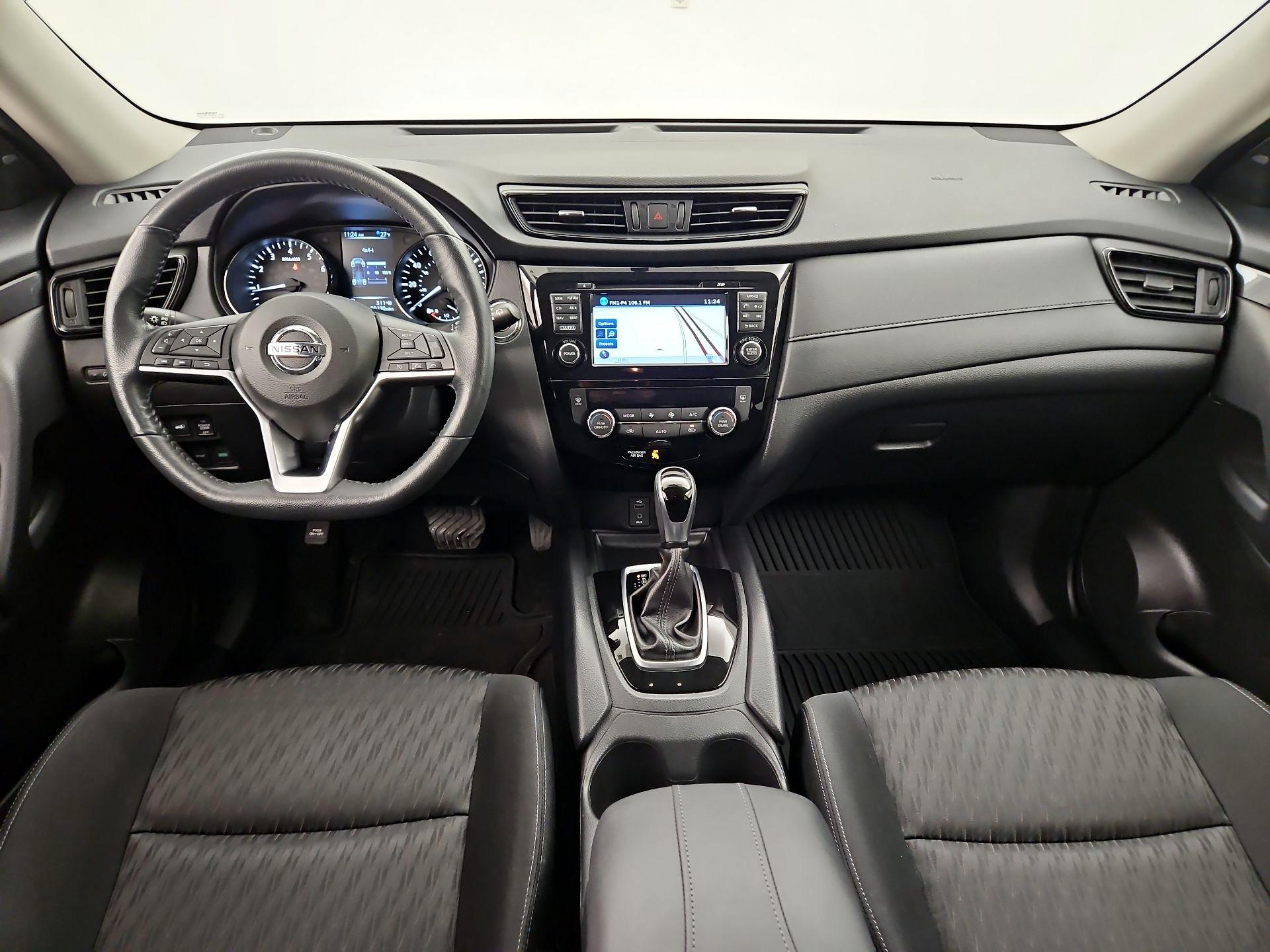 Thumbnail: 2017 Nissan Rogue - 9