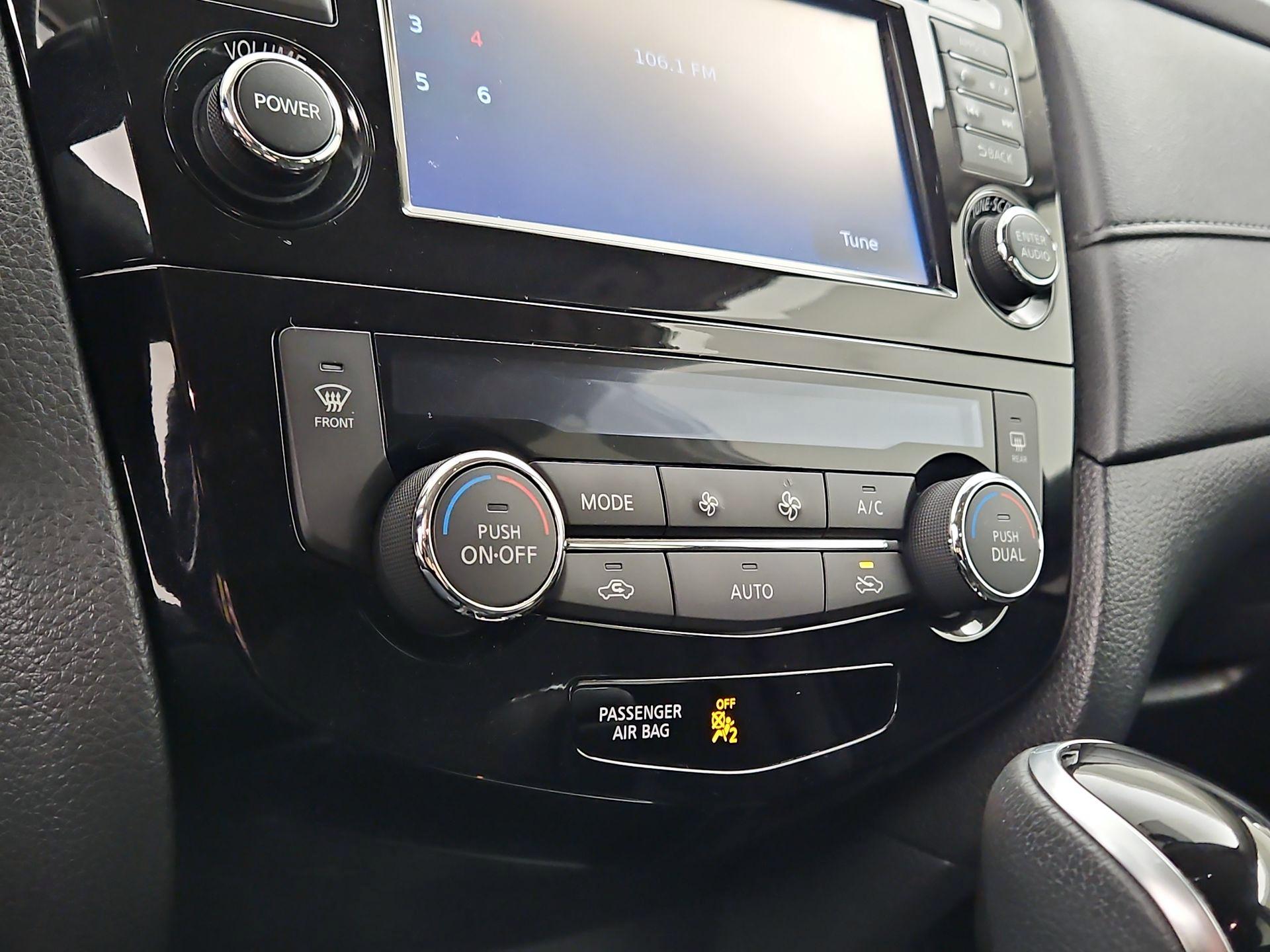 Thumbnail: 2017 Nissan Rogue - 17