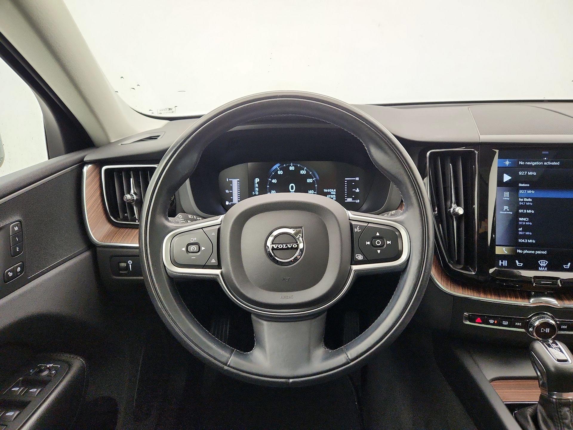Thumbnail: 2019 Volvo XC60 - 10